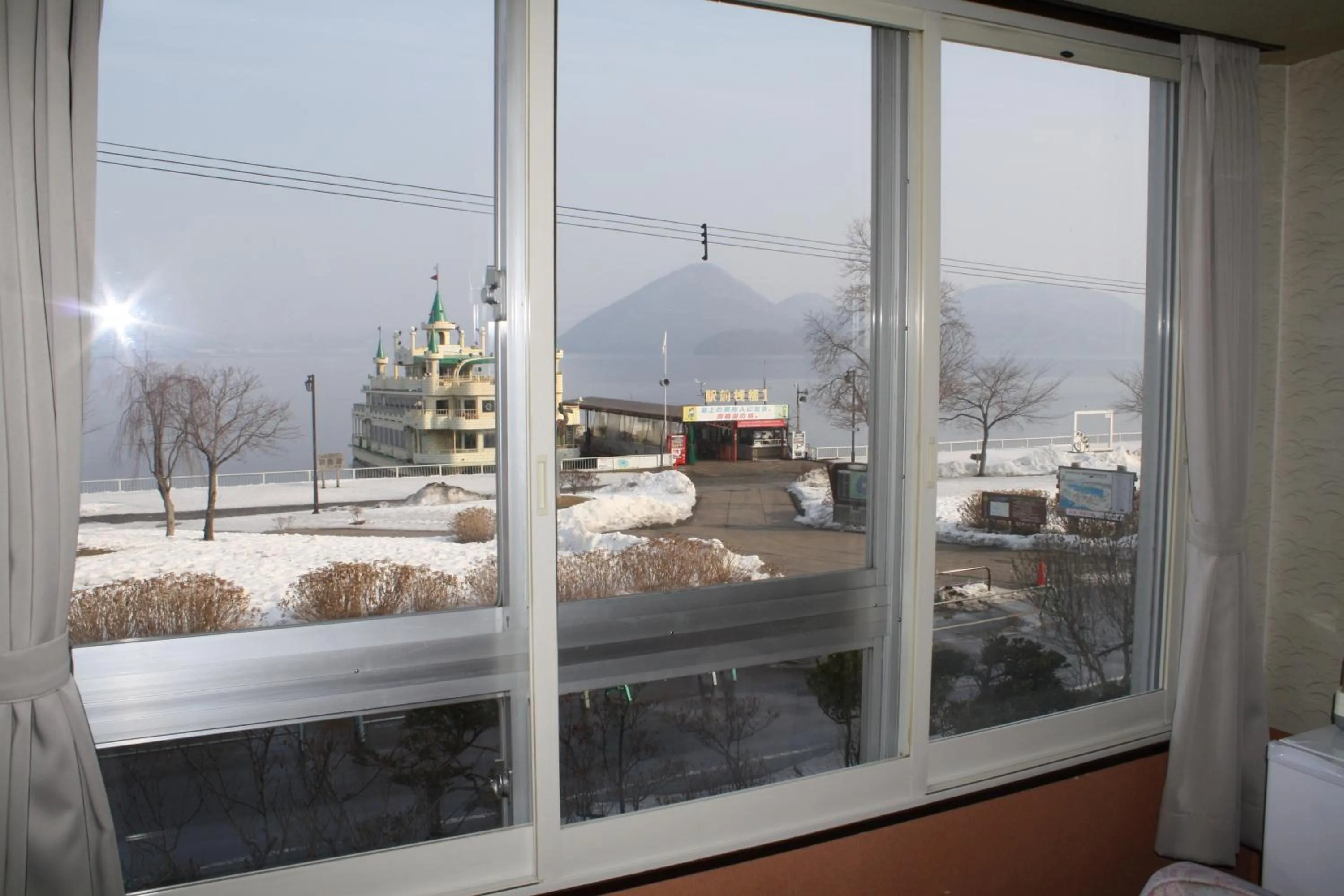 Photo of the whole room in Hotel Grand Toya