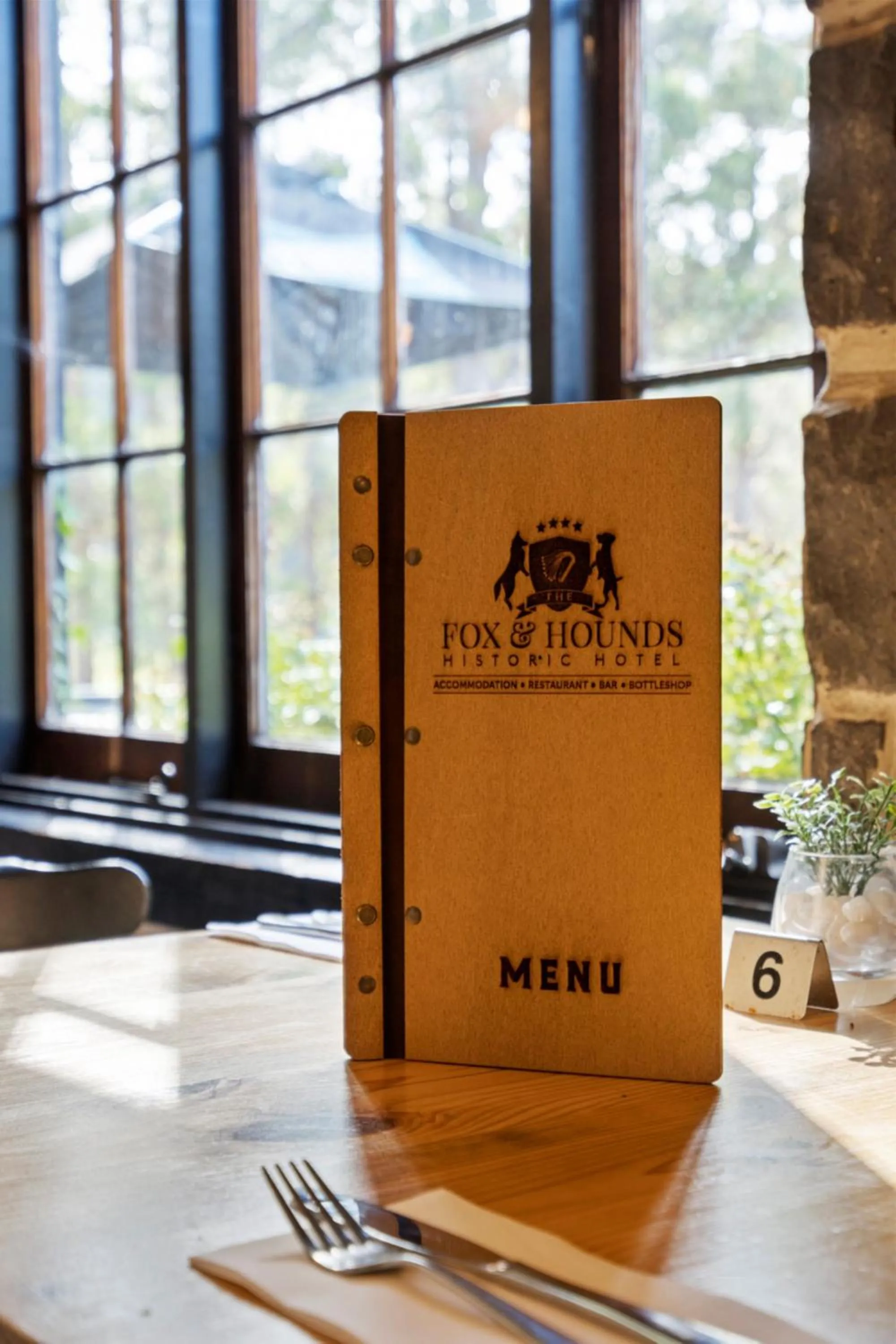 Restaurant/places to eat in The Fox and Hounds Historic Hotel