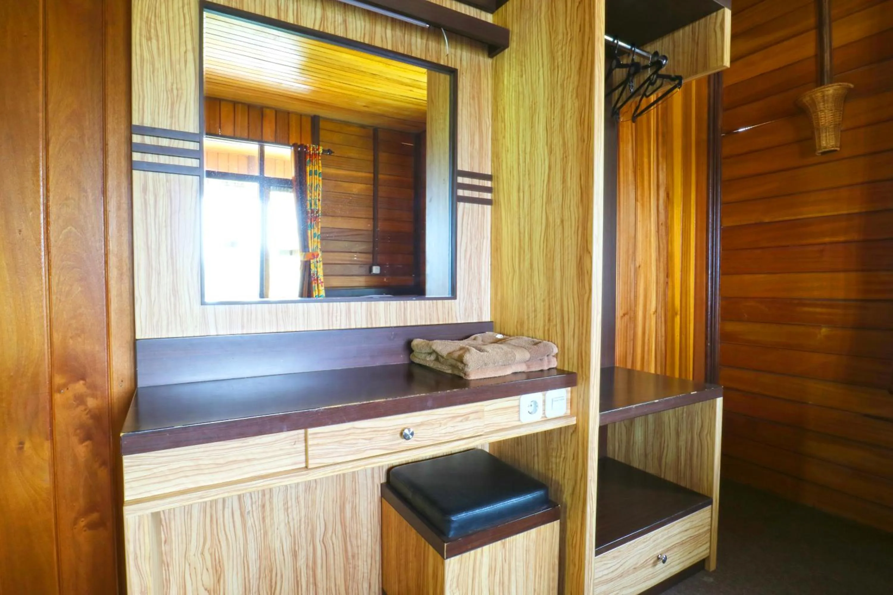 wardrobe in Villa Gardenia Bandung