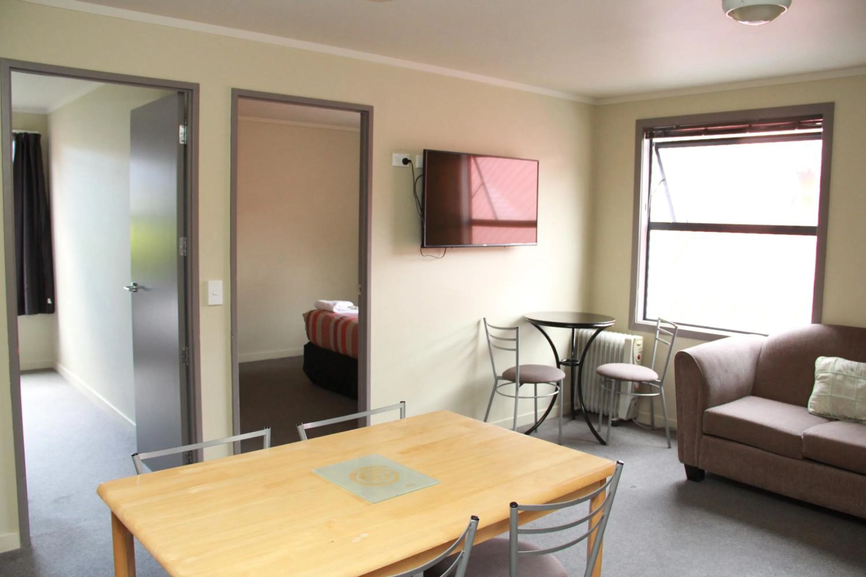 TV and multimedia in Nikau Apartments