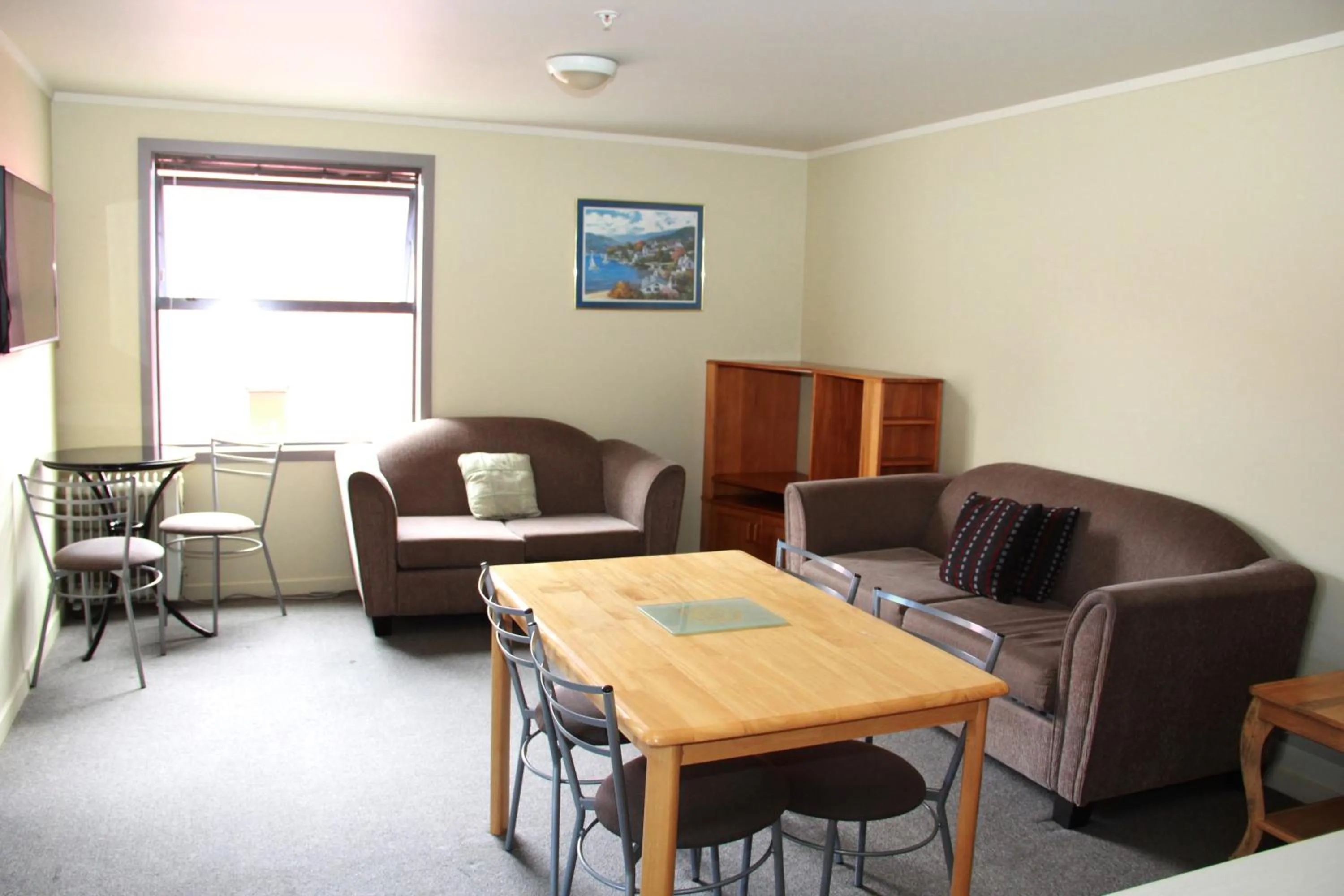 TV and multimedia in Nikau Apartments