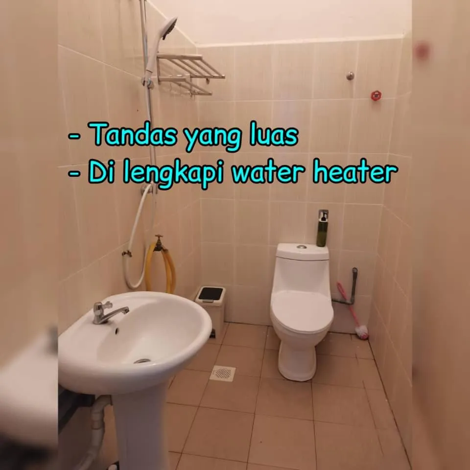 Bathroom in Daisyinn Budget Hotel Kuala Terengganu