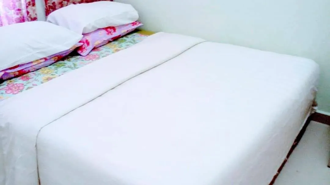 Bedroom, Bed in Daisyinn Budget Hotel Kuala Terengganu
