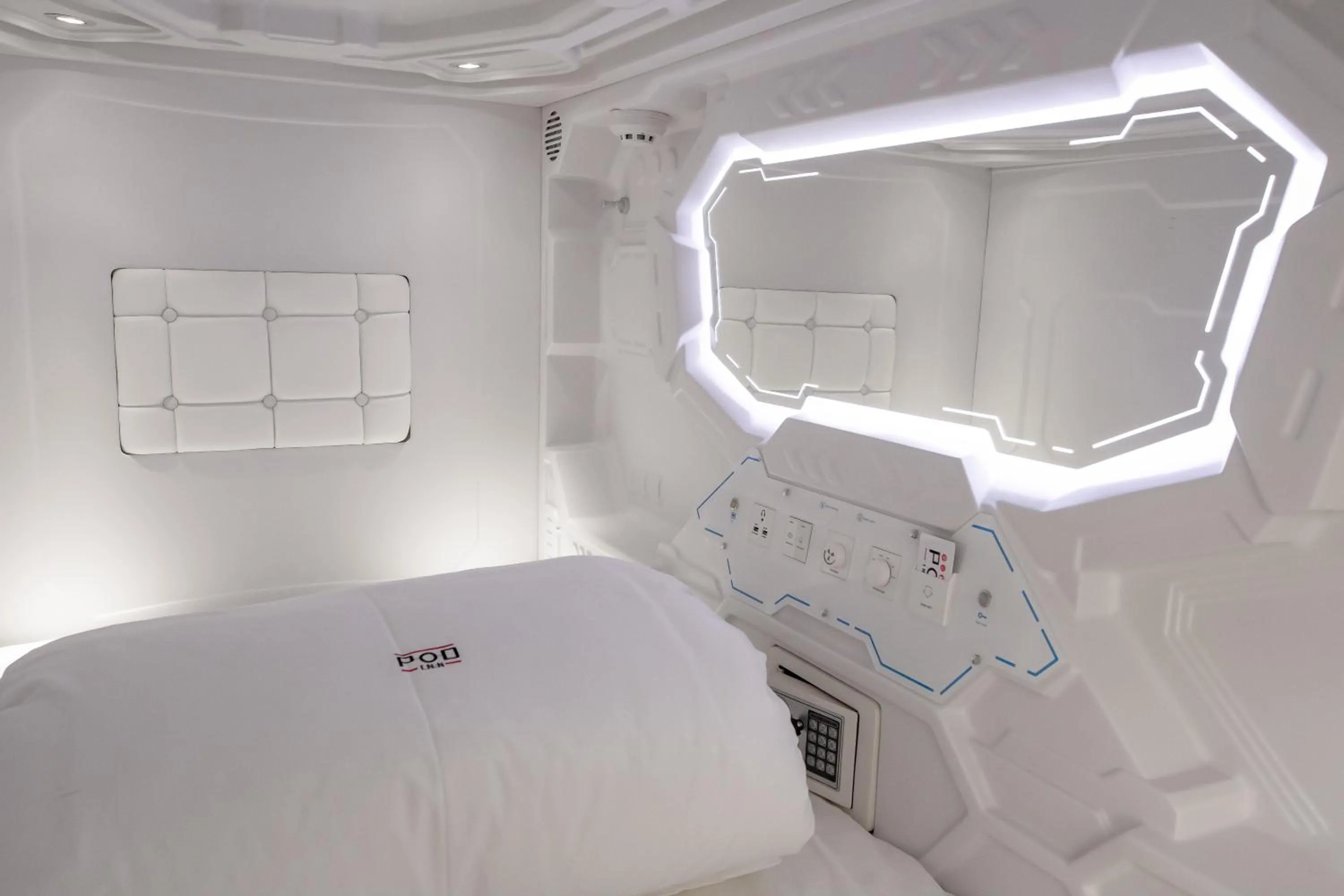 Bed in Pod Inn