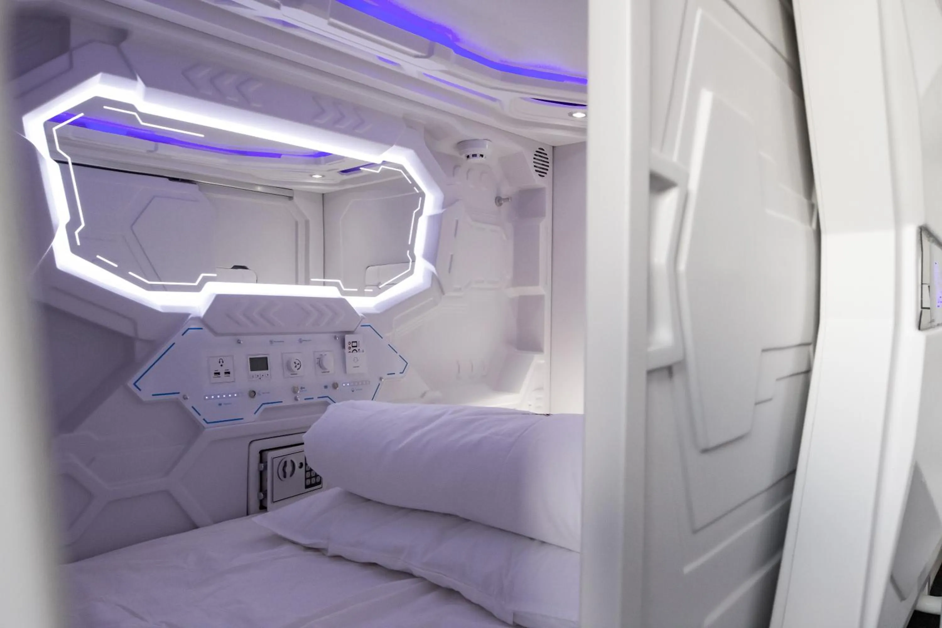 Bed in Pod Inn