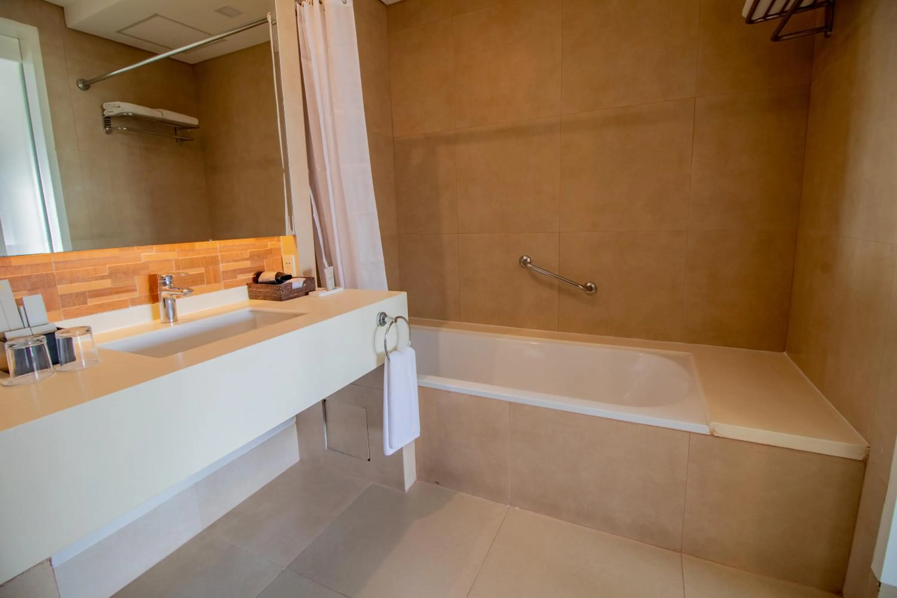 Bathroom in Harolds Hotel Cebu