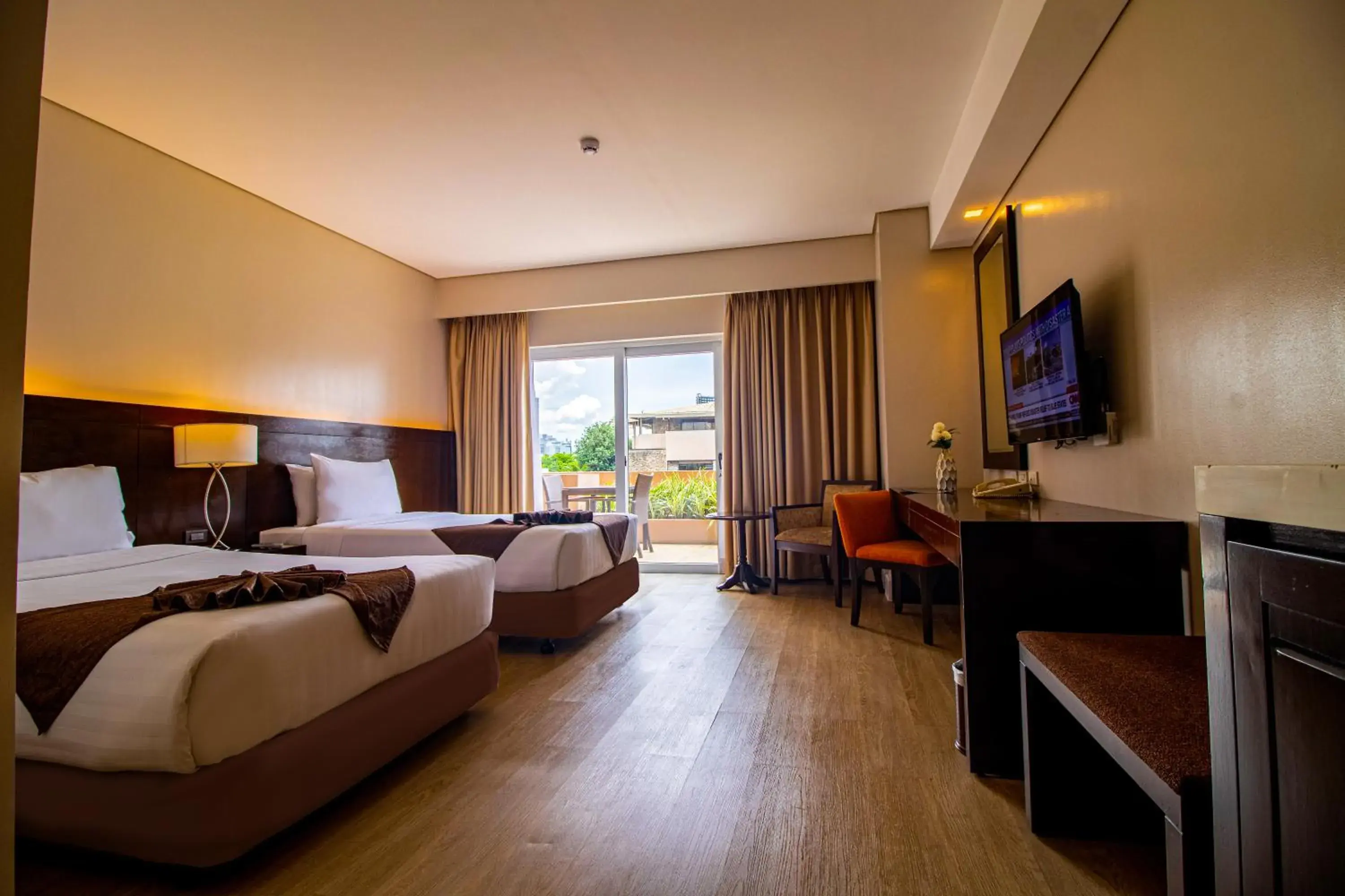 Premier Deluxe Twin with Balcony in Harolds Hotel Cebu Premier Deluxe Twin with Balcony in Harolds Hotel Cebu