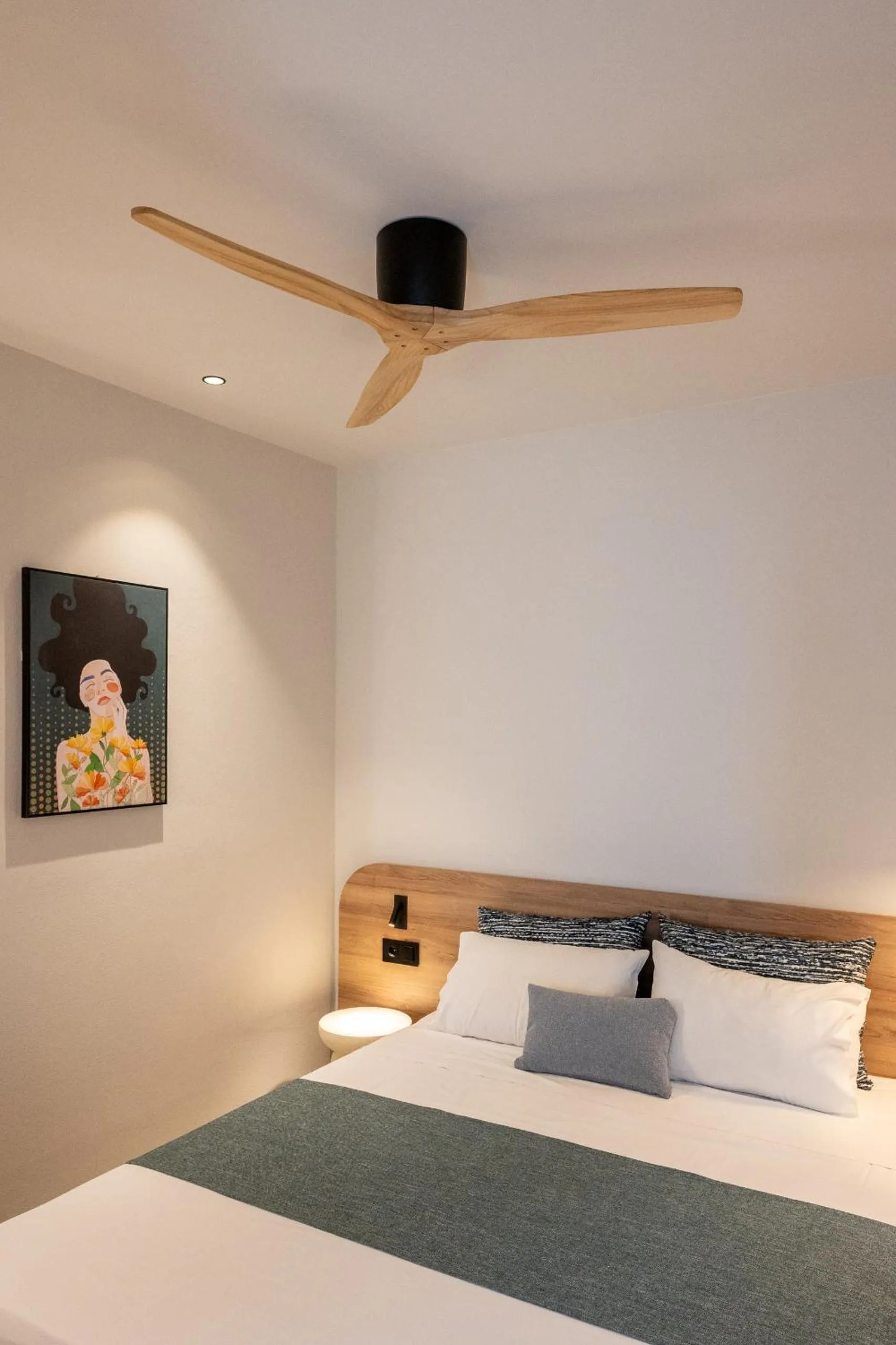 Bed in Psaras Apartments