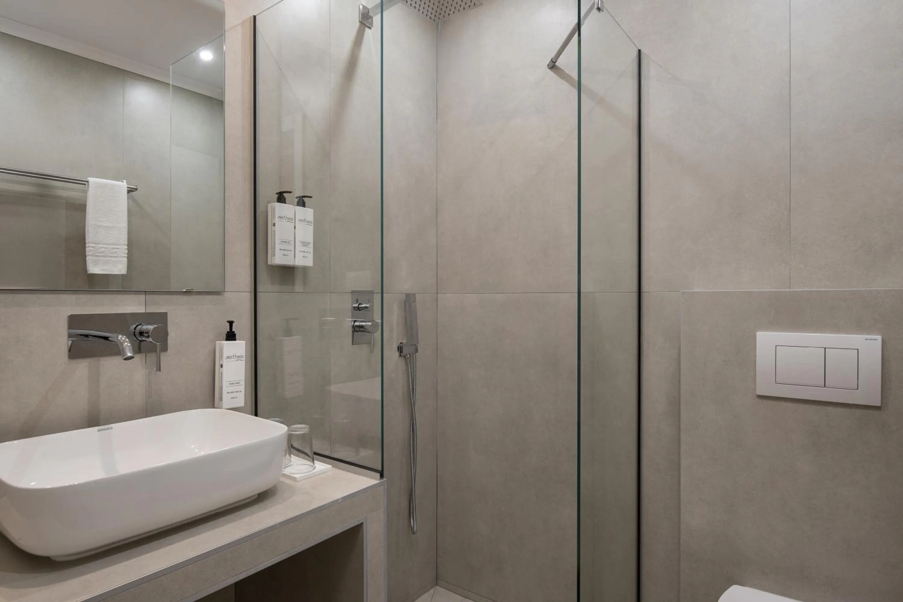 Bathroom in Hotel Rema