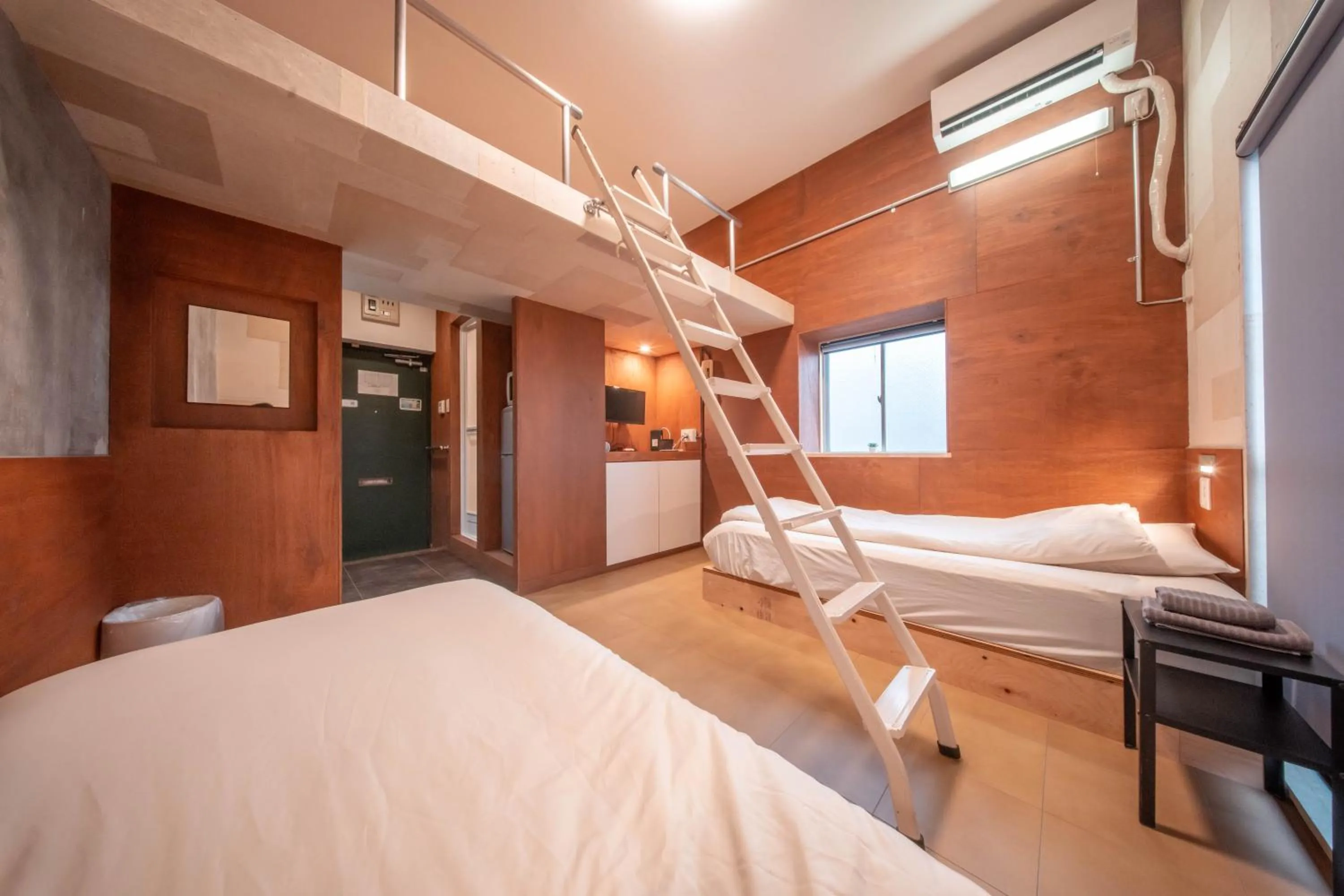 Bed in Plusone Fujisaki