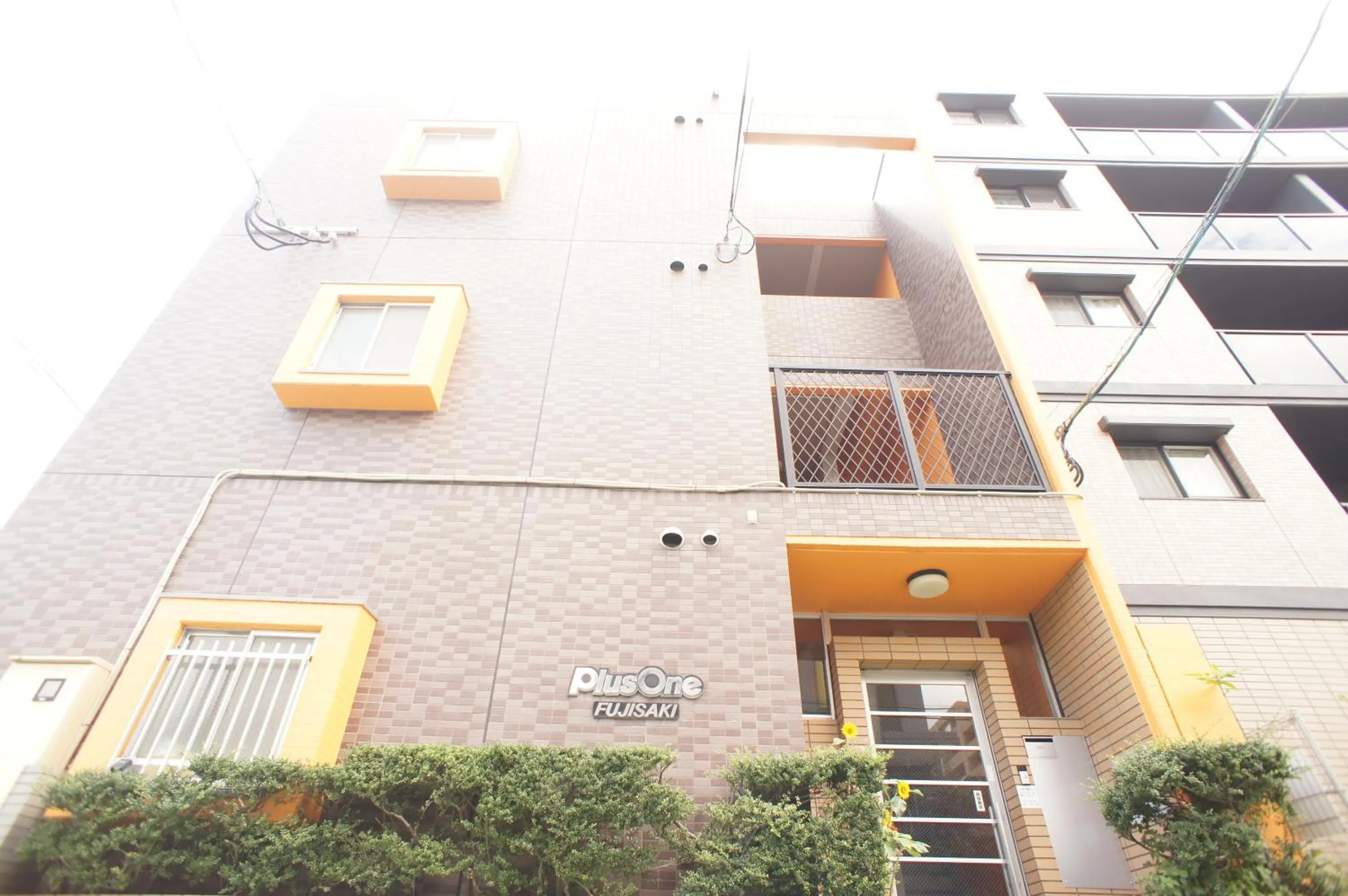 Facade/entrance in Plusonefujisaki