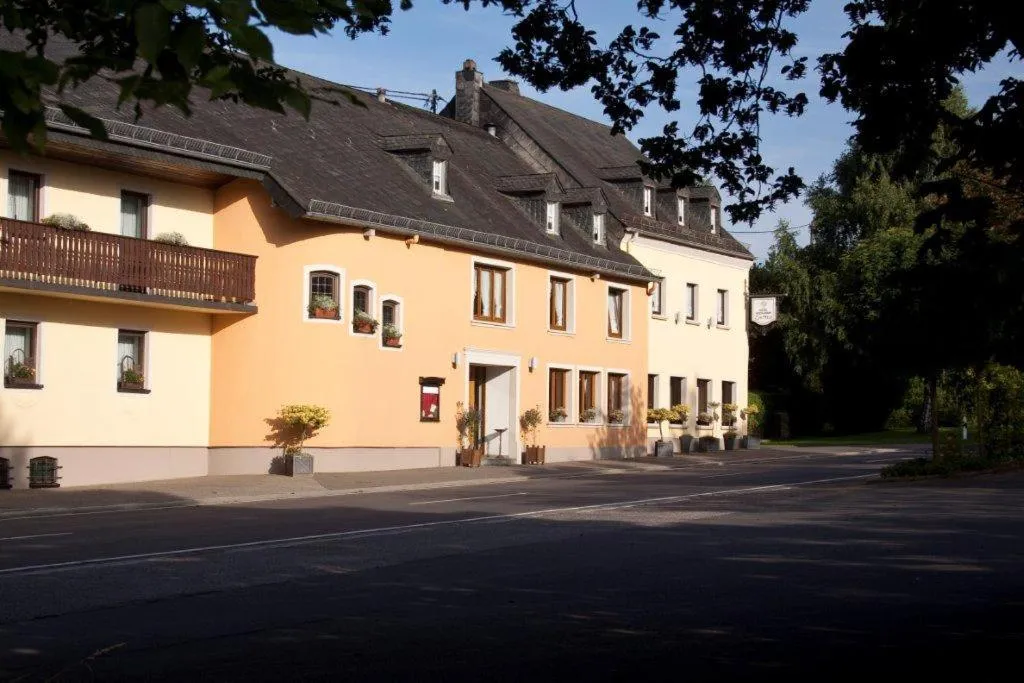 Property building in Hofgut Held