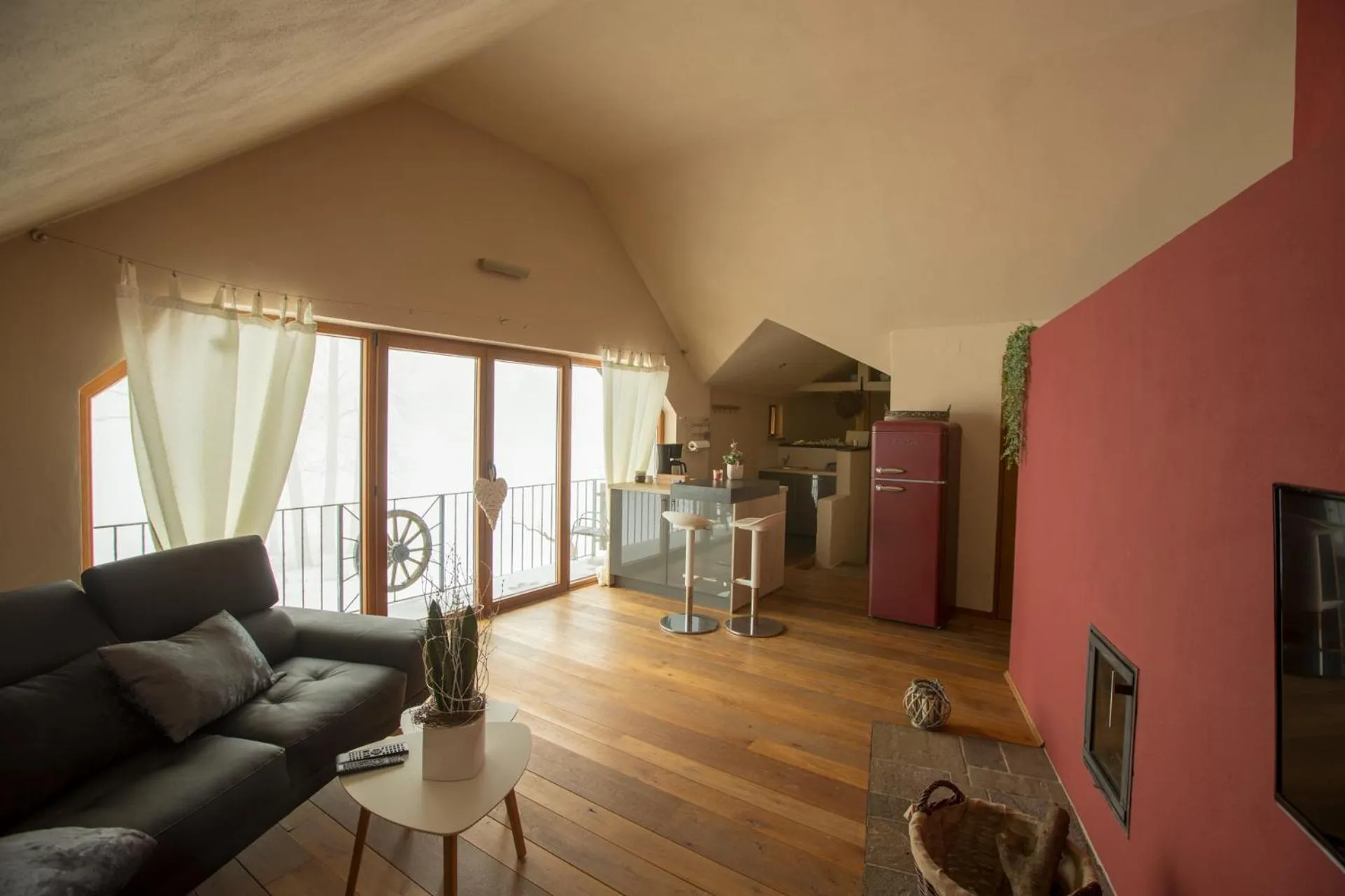 Photo of the whole room in Hofgut Held