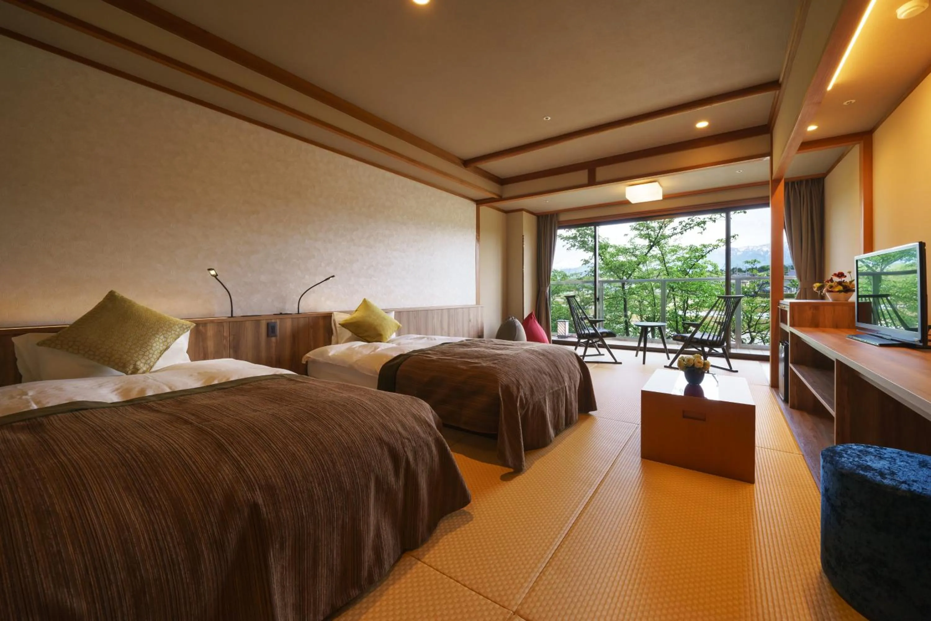 Bed in Kintarou Onsen Hotel