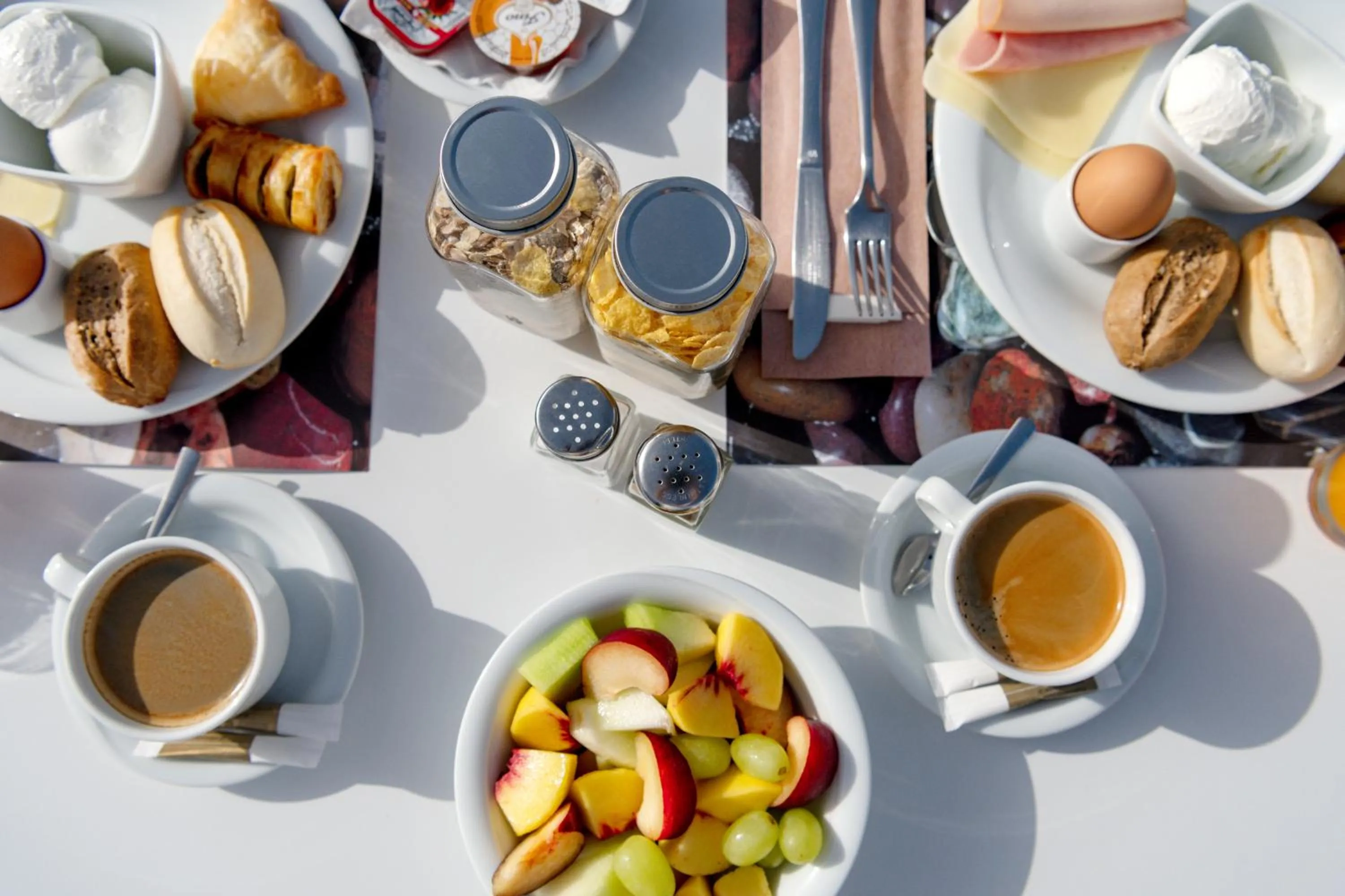 Food and drinks in Lithos by Spyros & Flora