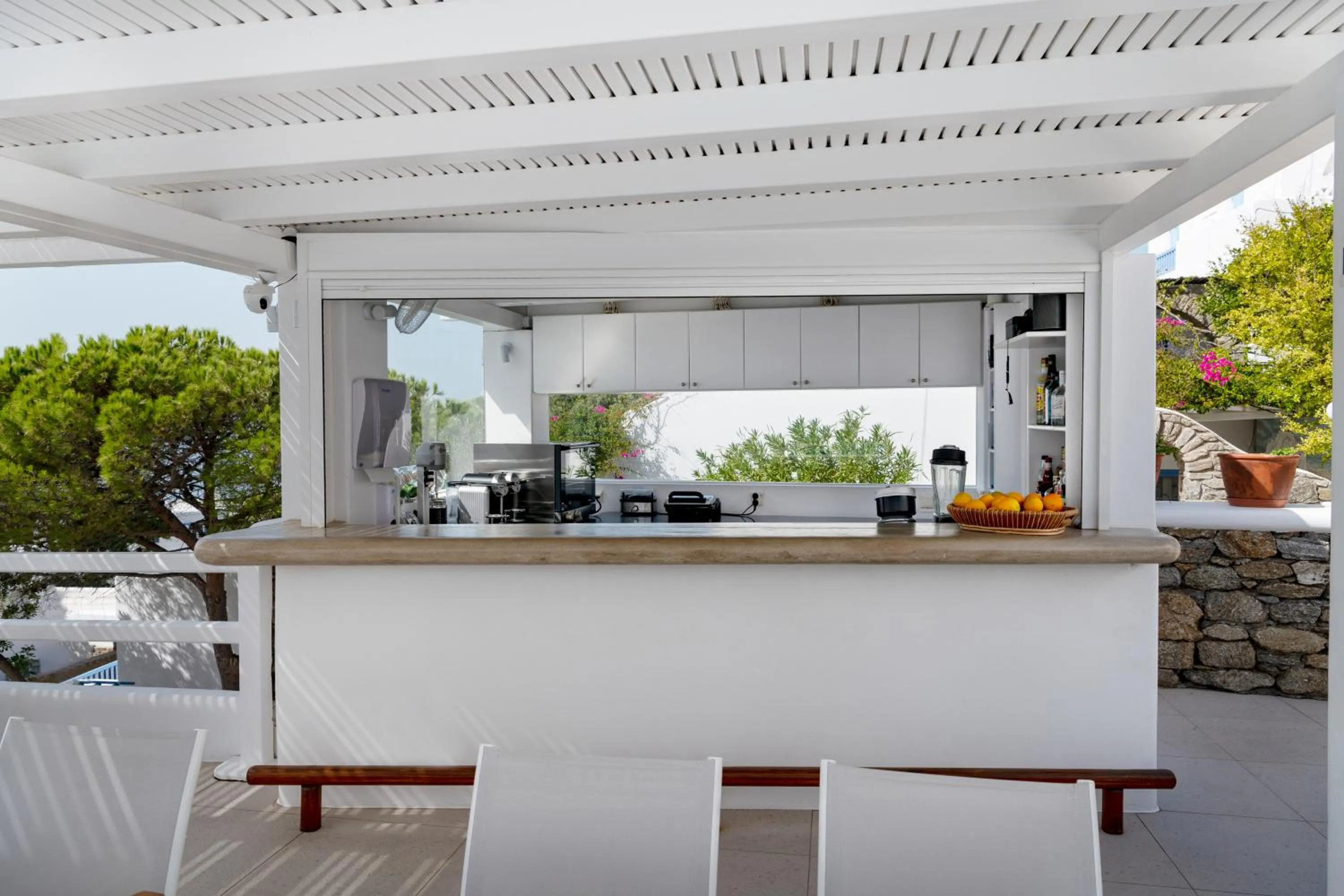 Lounge or bar in Lithos by Spyros & Flora