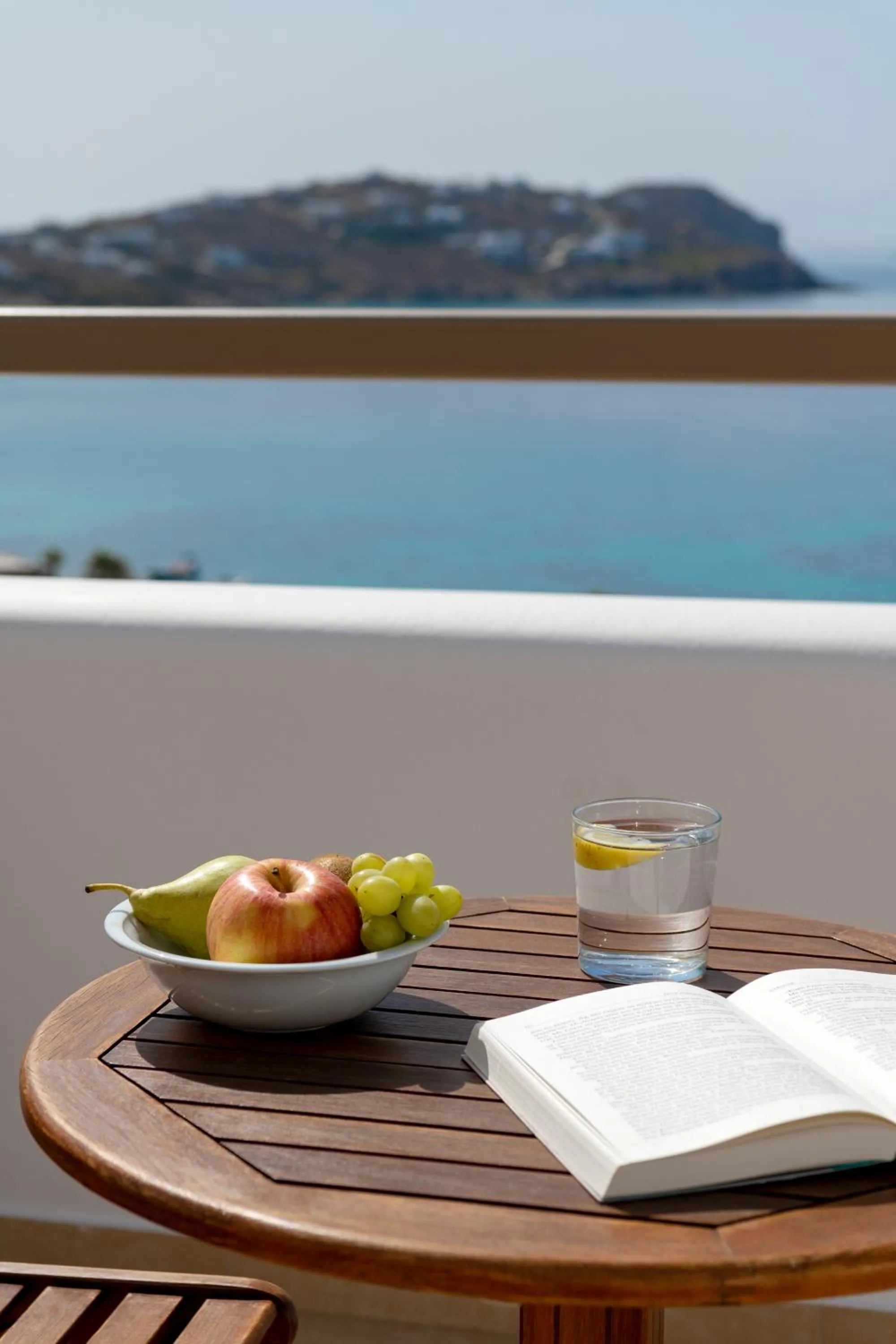 Balcony/Terrace in Lithos by Spyros & Flora