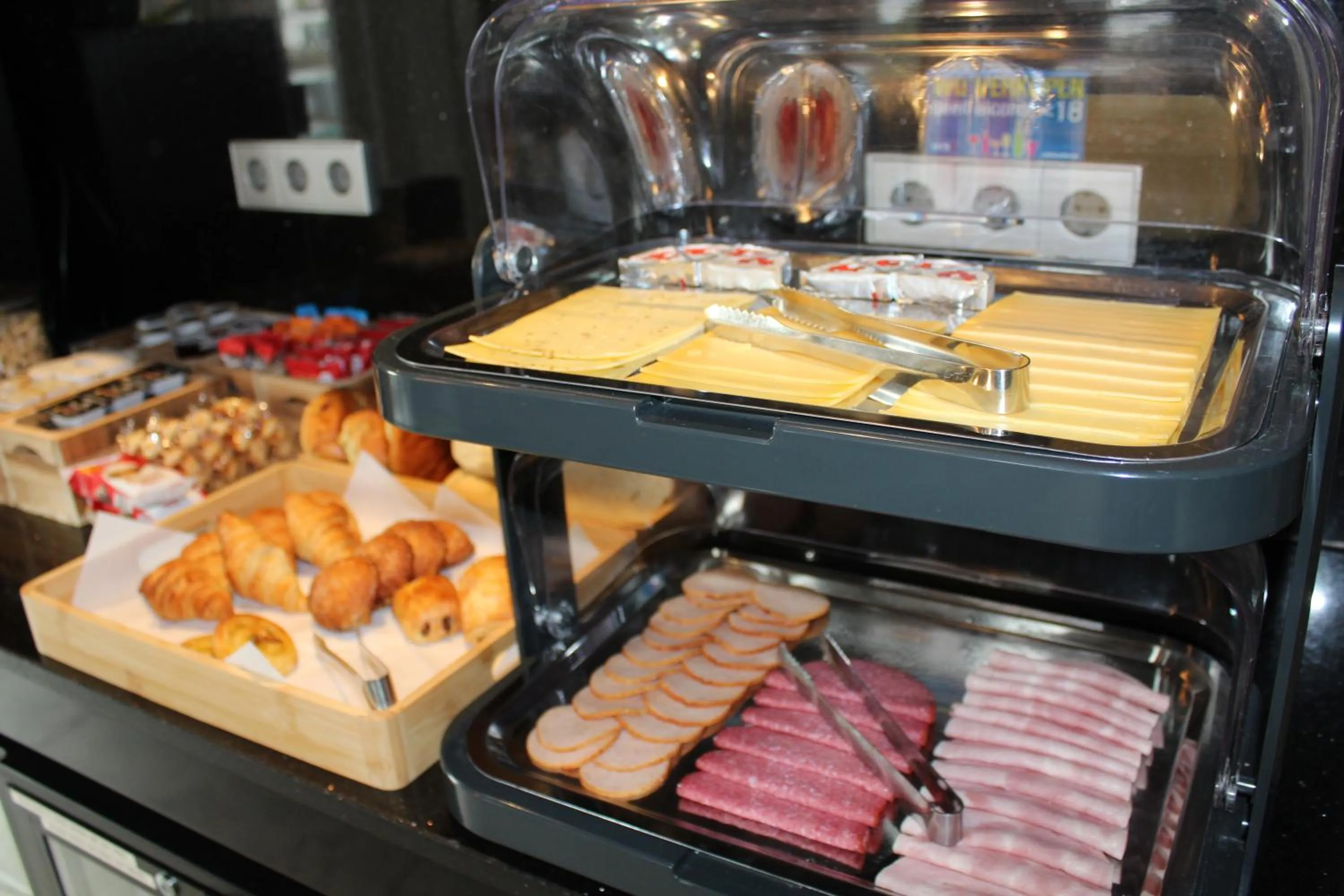 Breakfast in Amadi Park Hotel