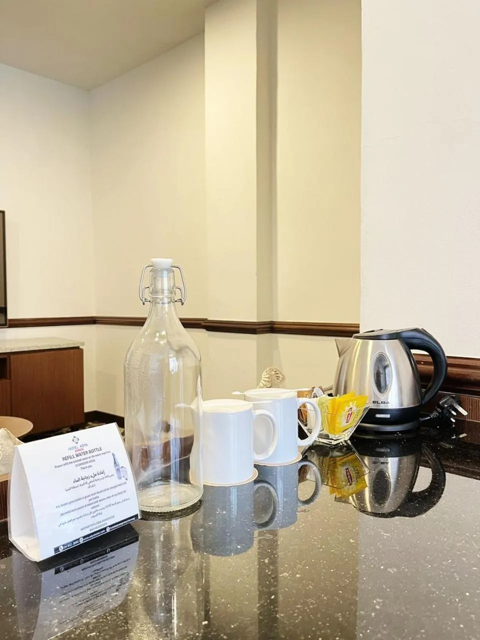 Coffee/tea facilities in Hotel Adya Express Chenang