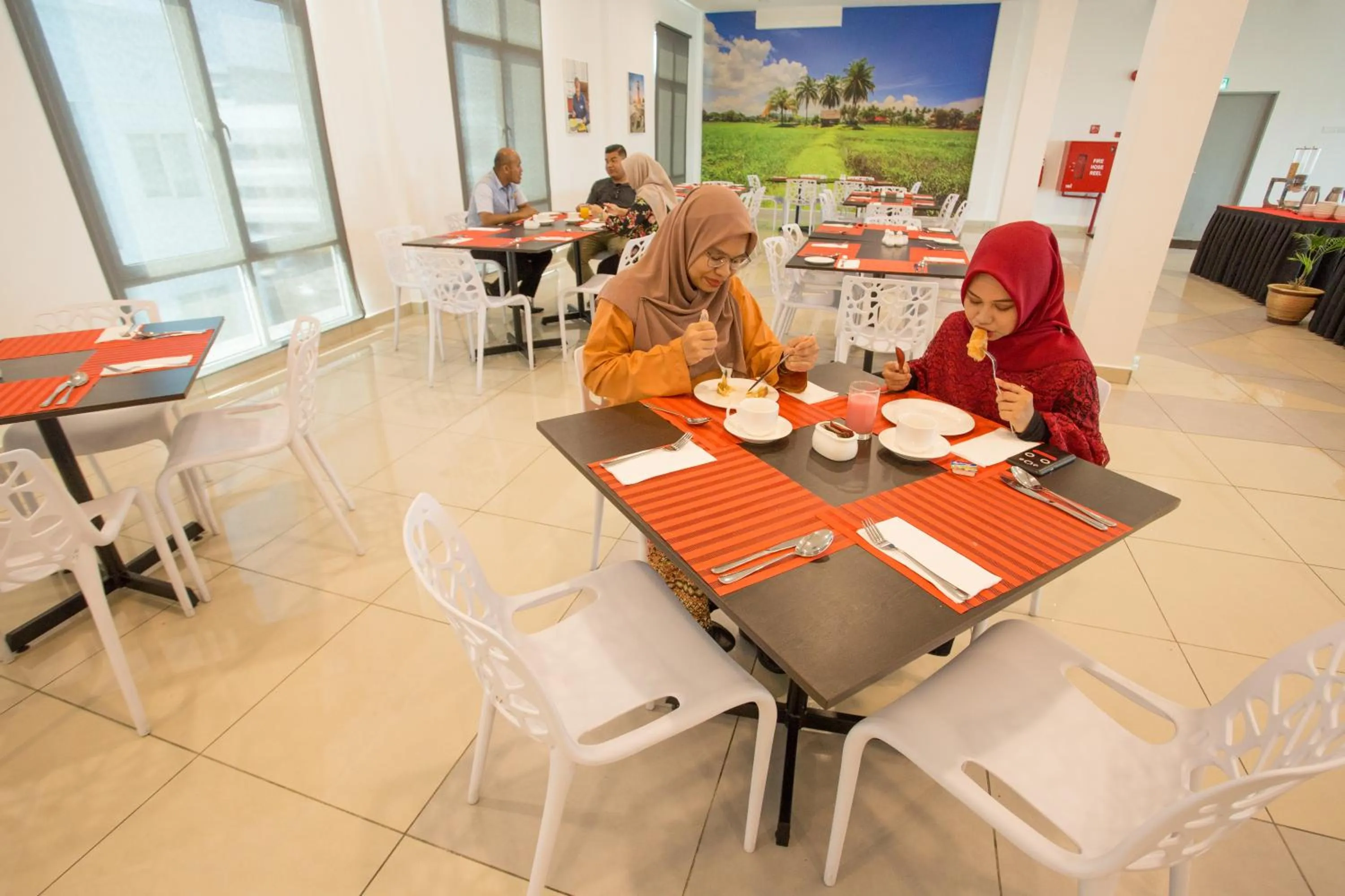 Breakfast in Hotel Adya Express Chenang