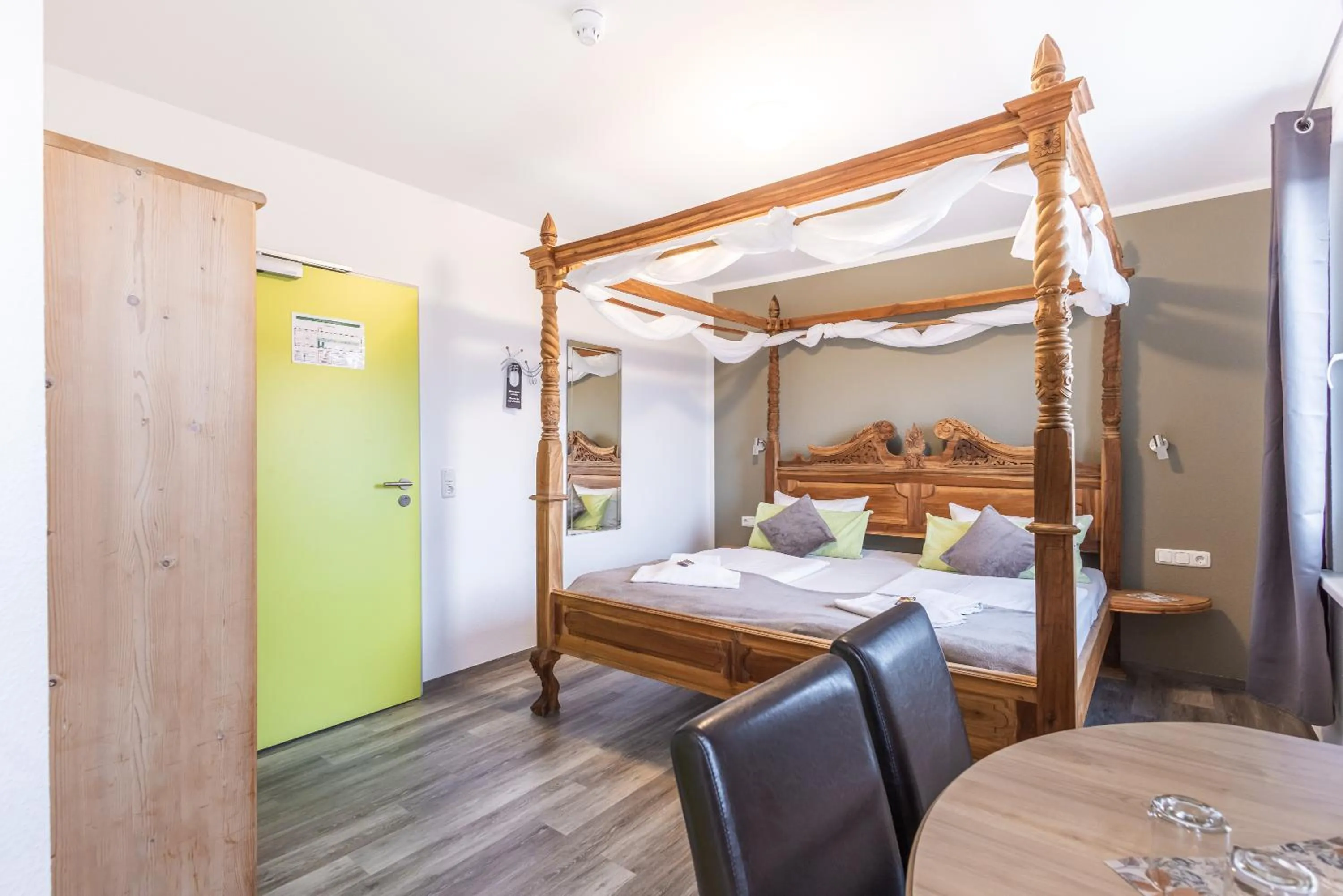 Photo of the whole room, Bed in Hotel Bannewitz B&B