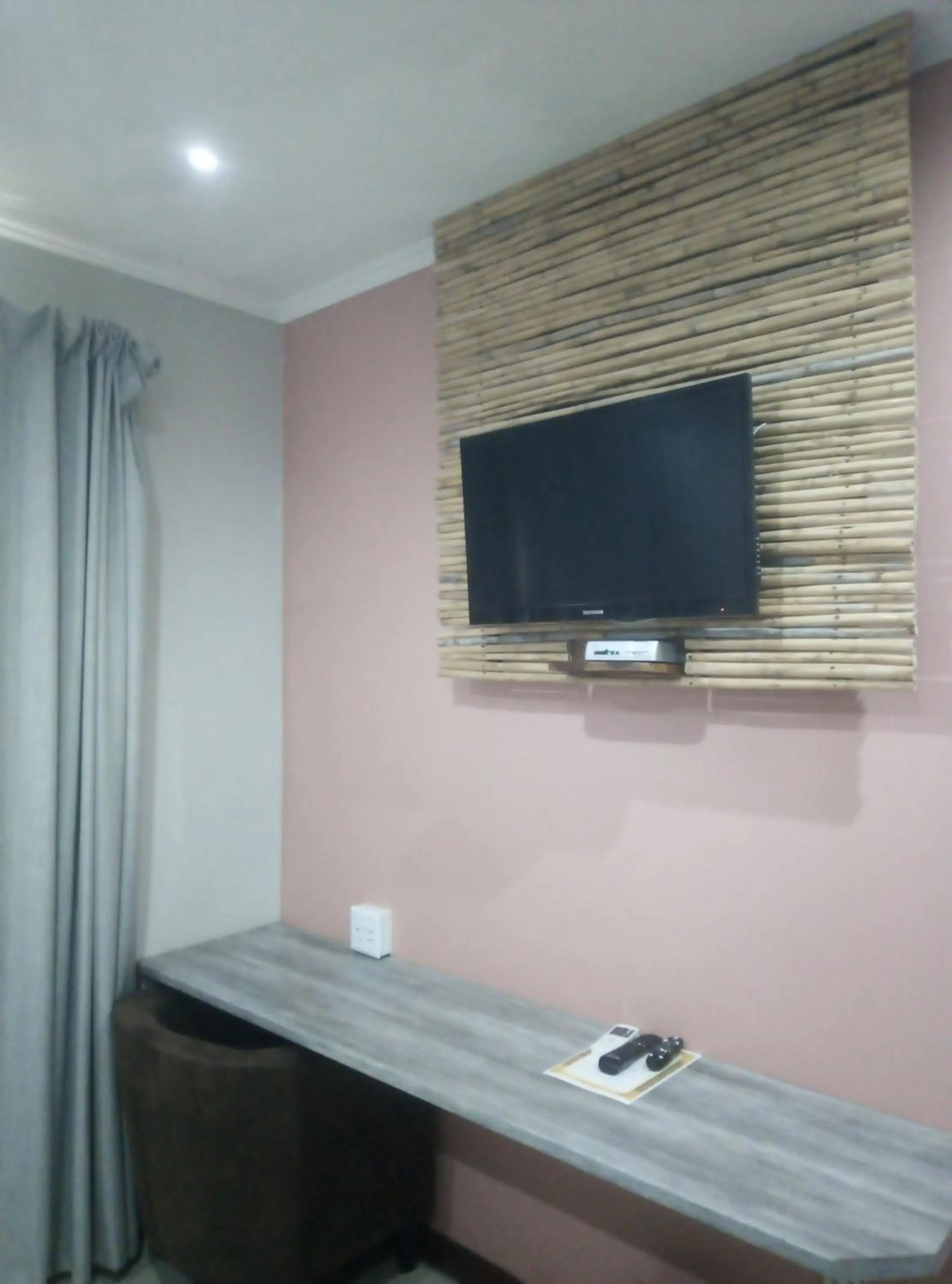 TV and multimedia in Big Five Guest House