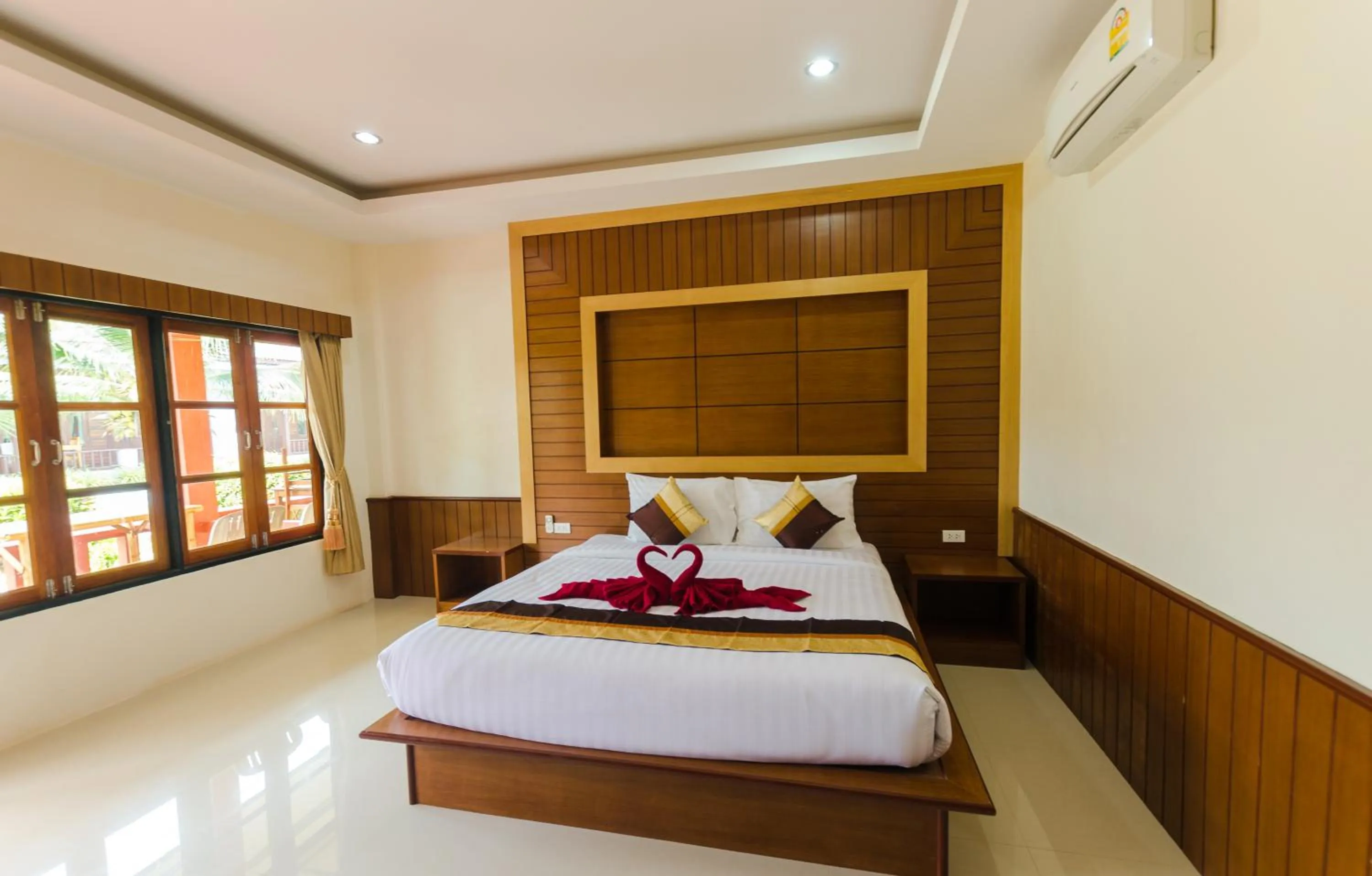 Bed in Sleep In Lanta Resort