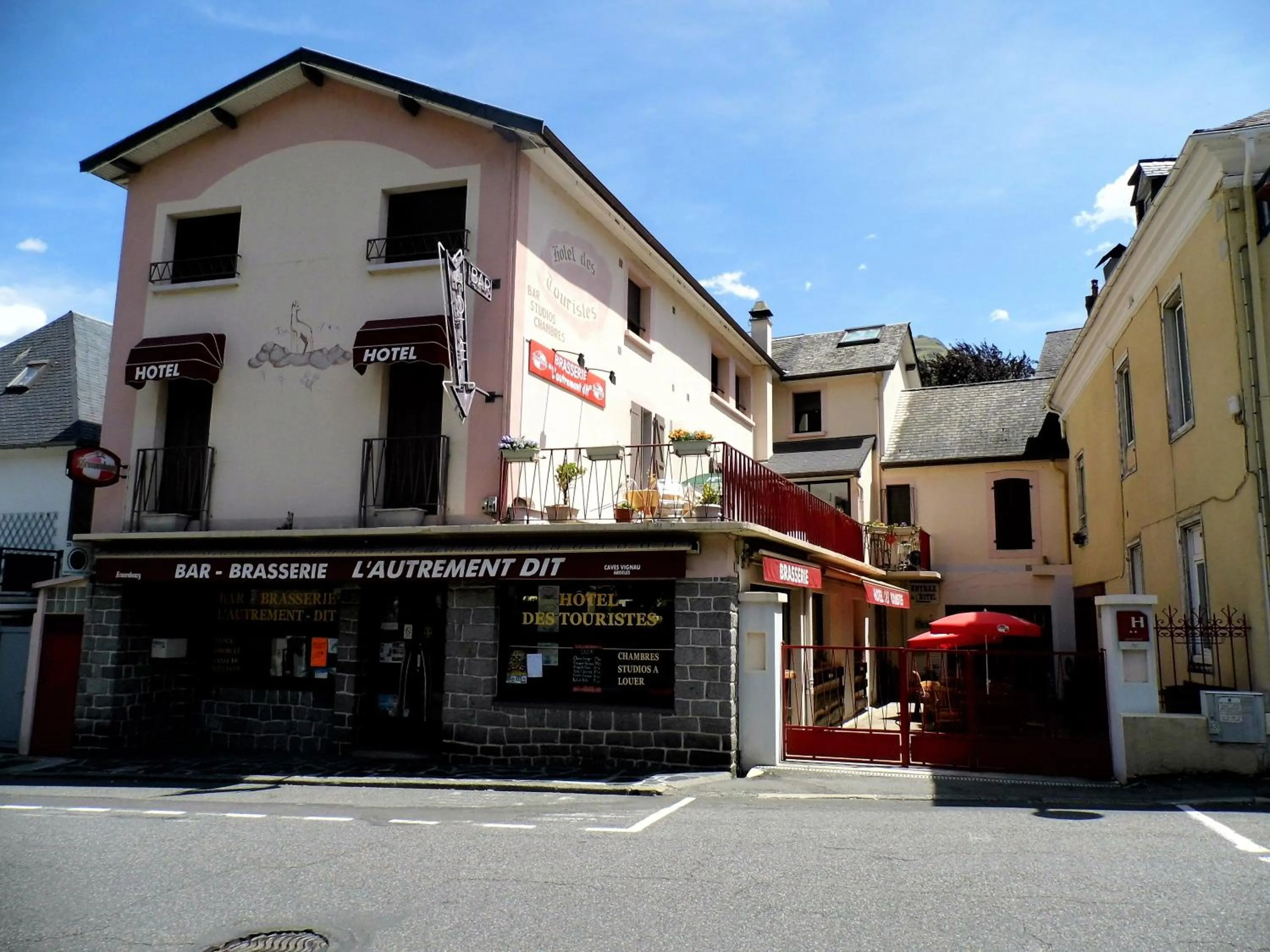 Facade/entrance in Résidence des Touristes