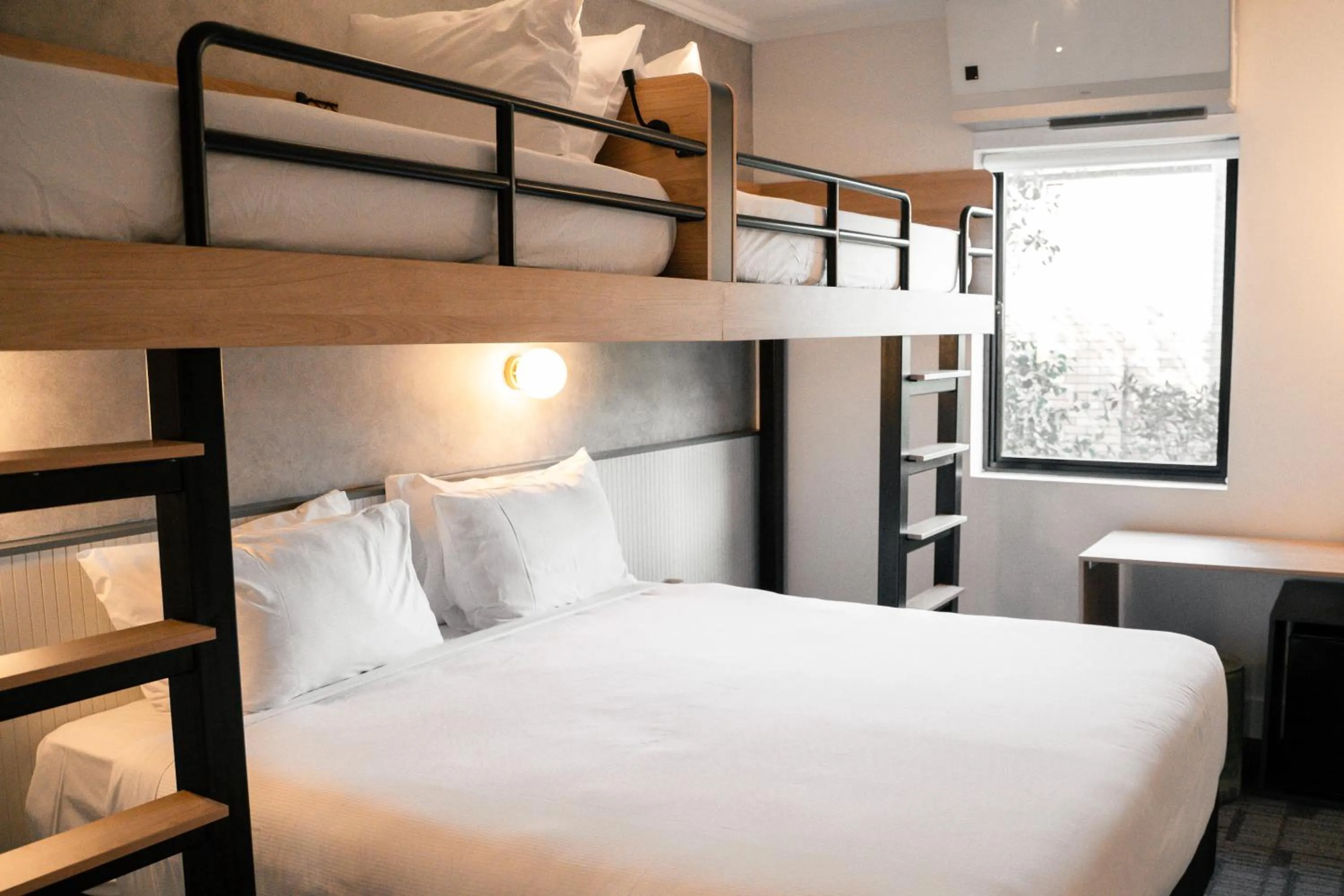 bunk bed, Bed in Hotel TOTTO Wollongong