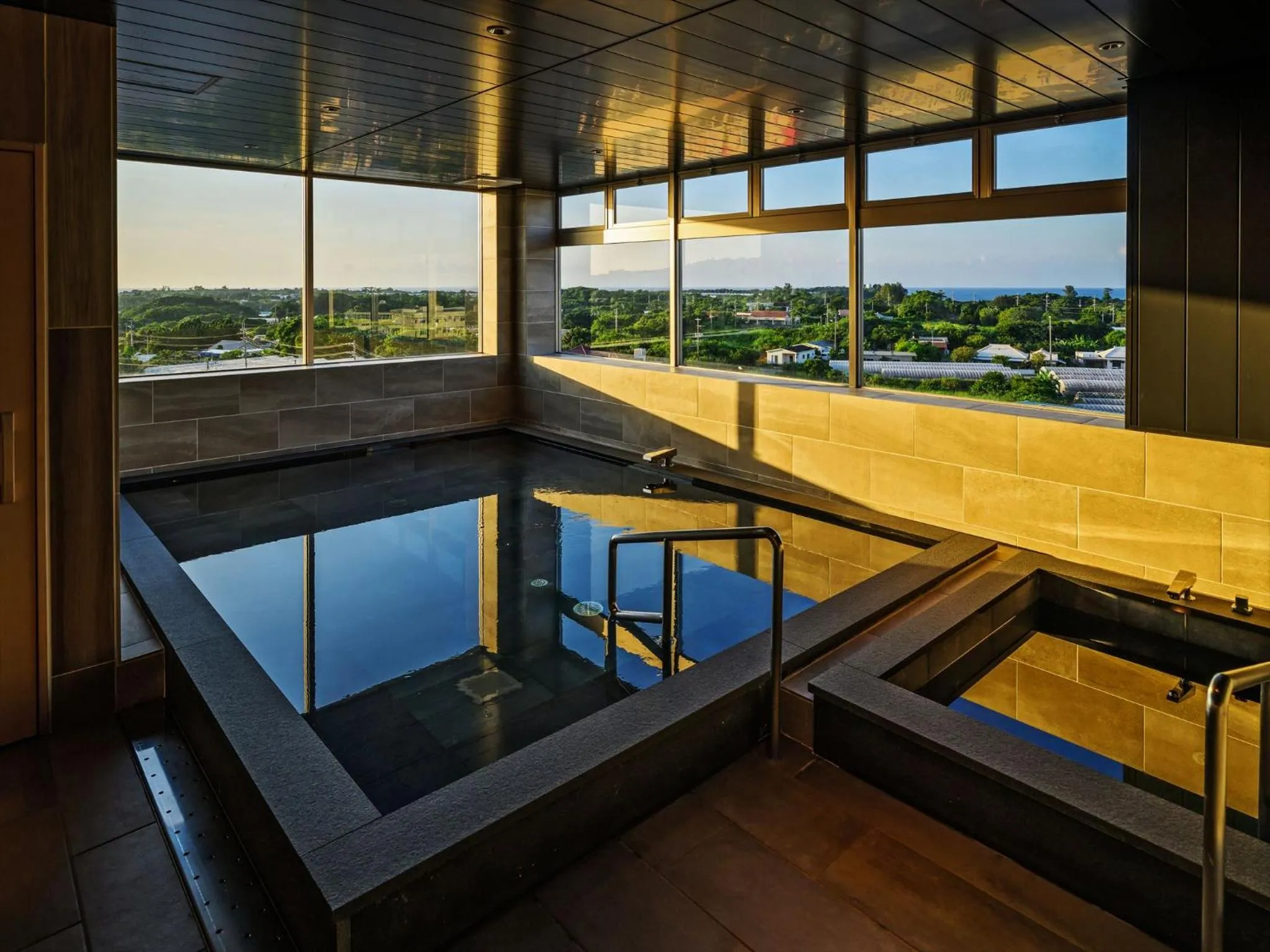 Public Bath in Lit Hotel NAKIJIN