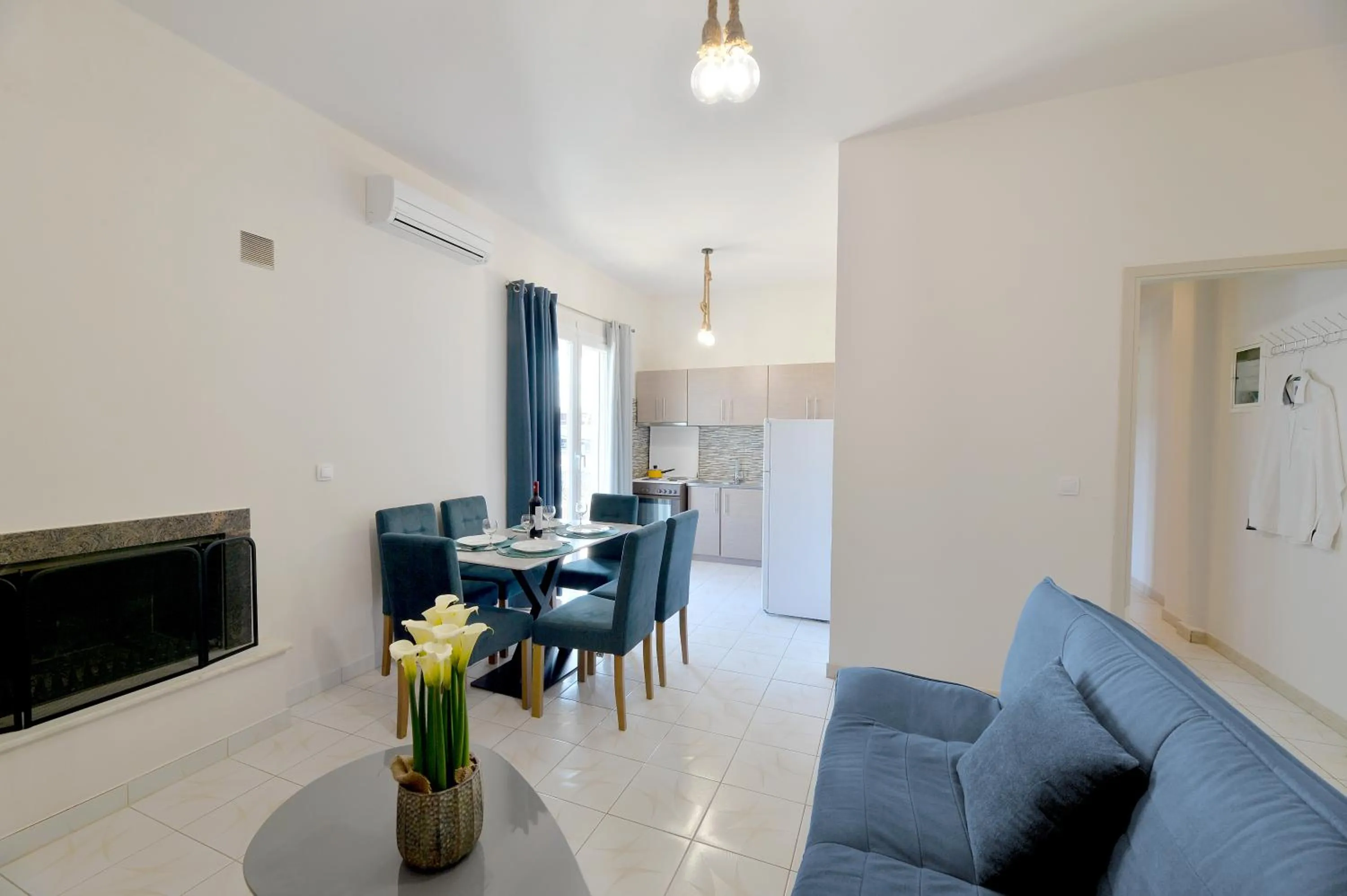 TV and multimedia in ID Holiday Living