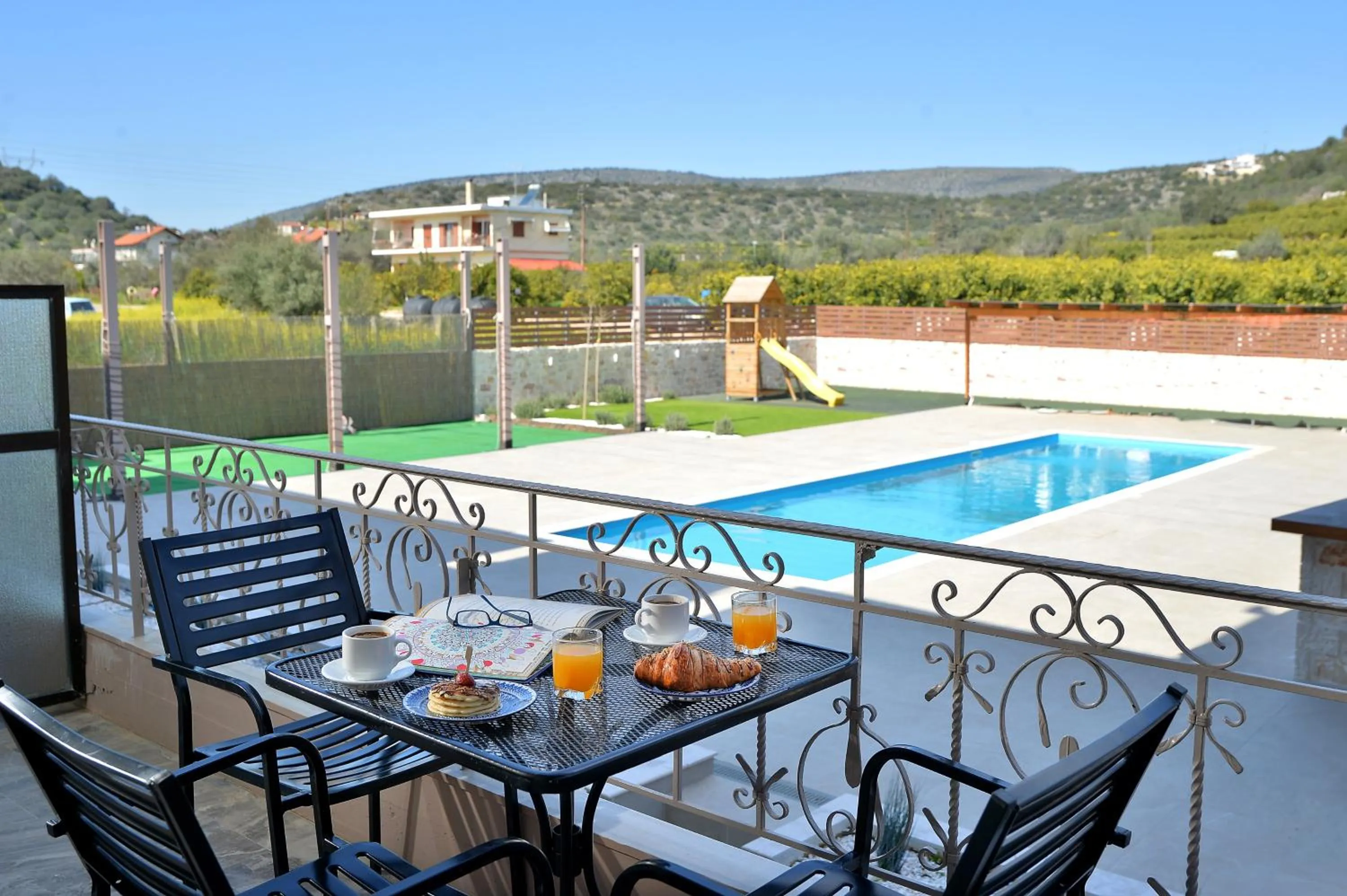 Balcony/Terrace in ID Holiday Living
