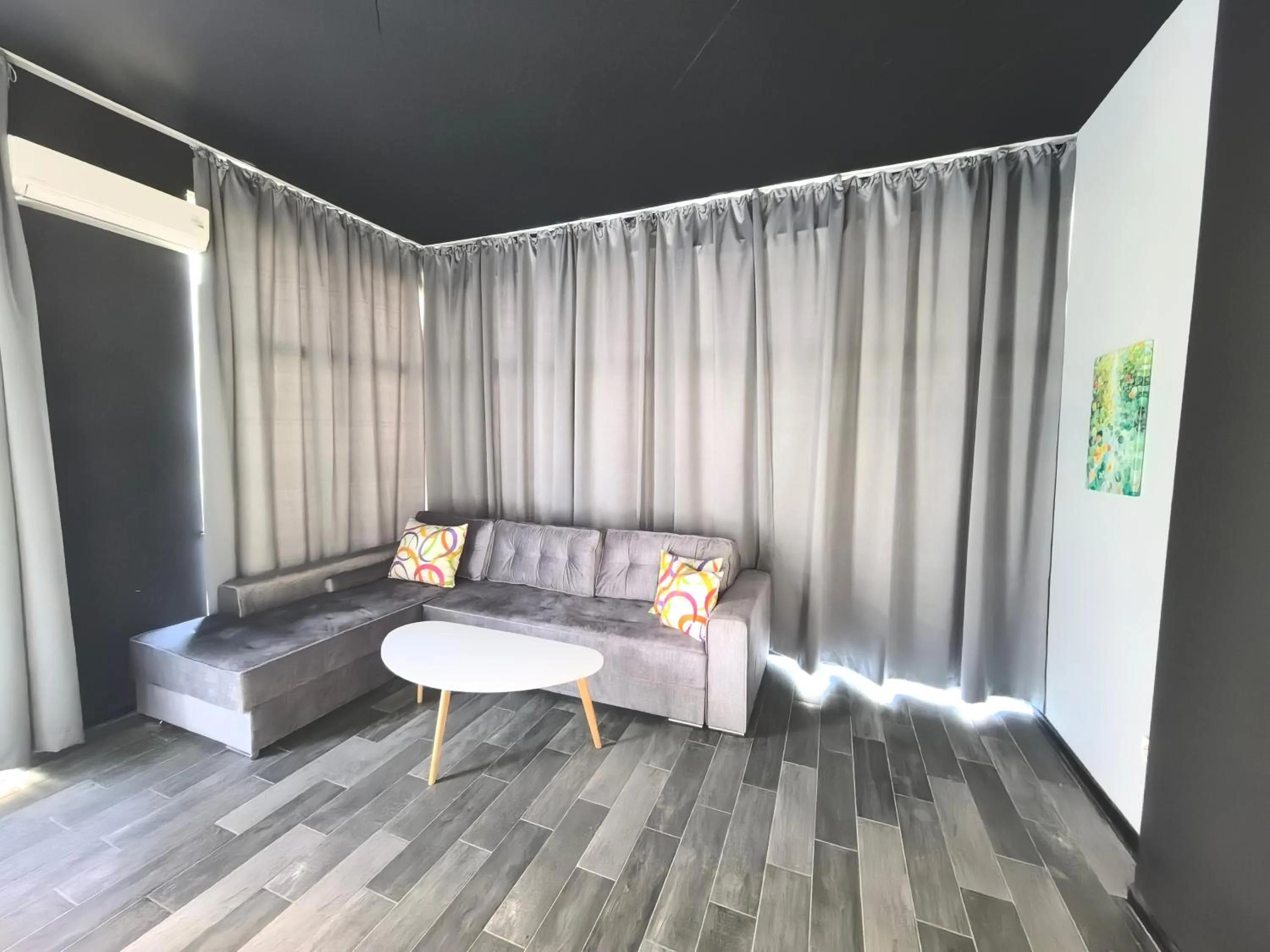 Rose Garden Omax Apartments