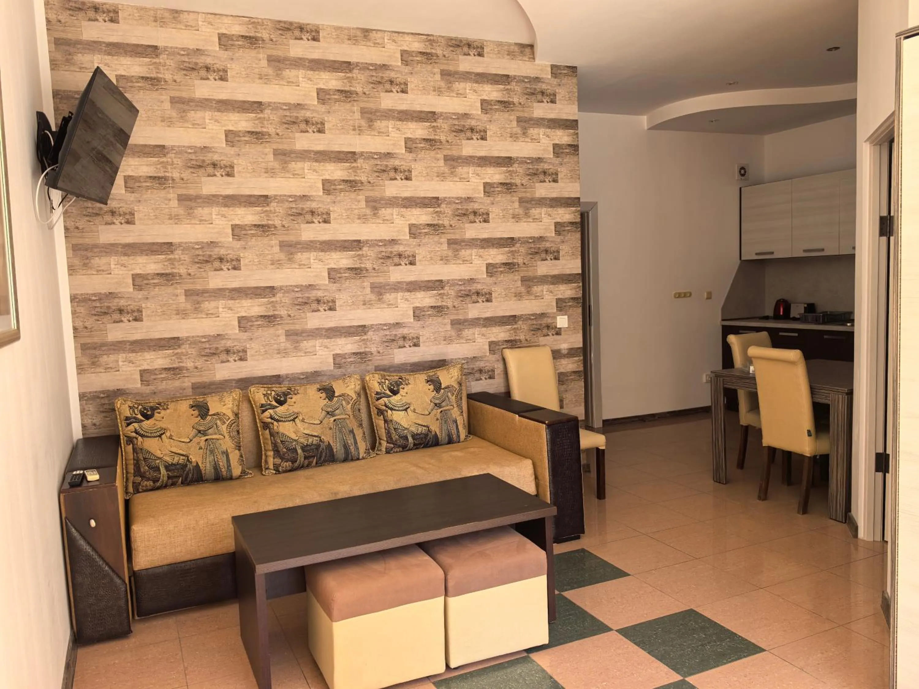 Rose Garden Omax Apartments