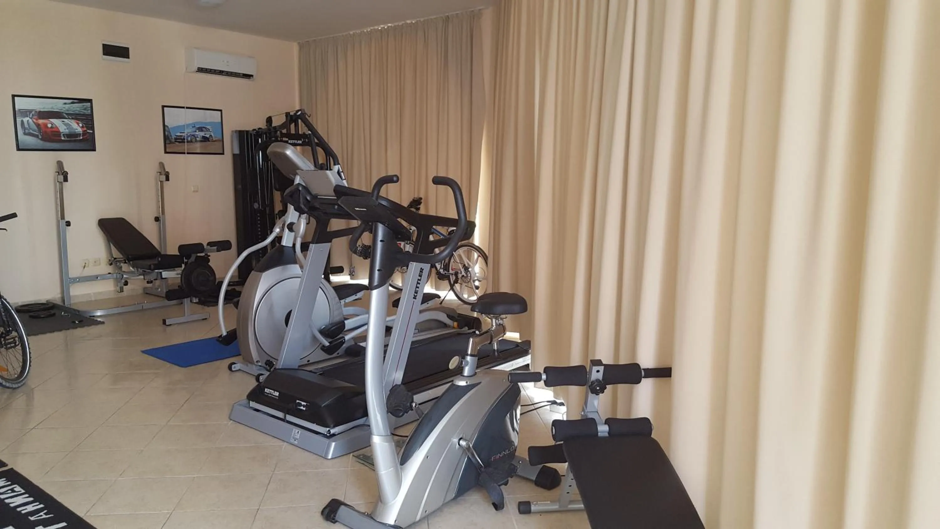 Rose Garden Omax Apartments