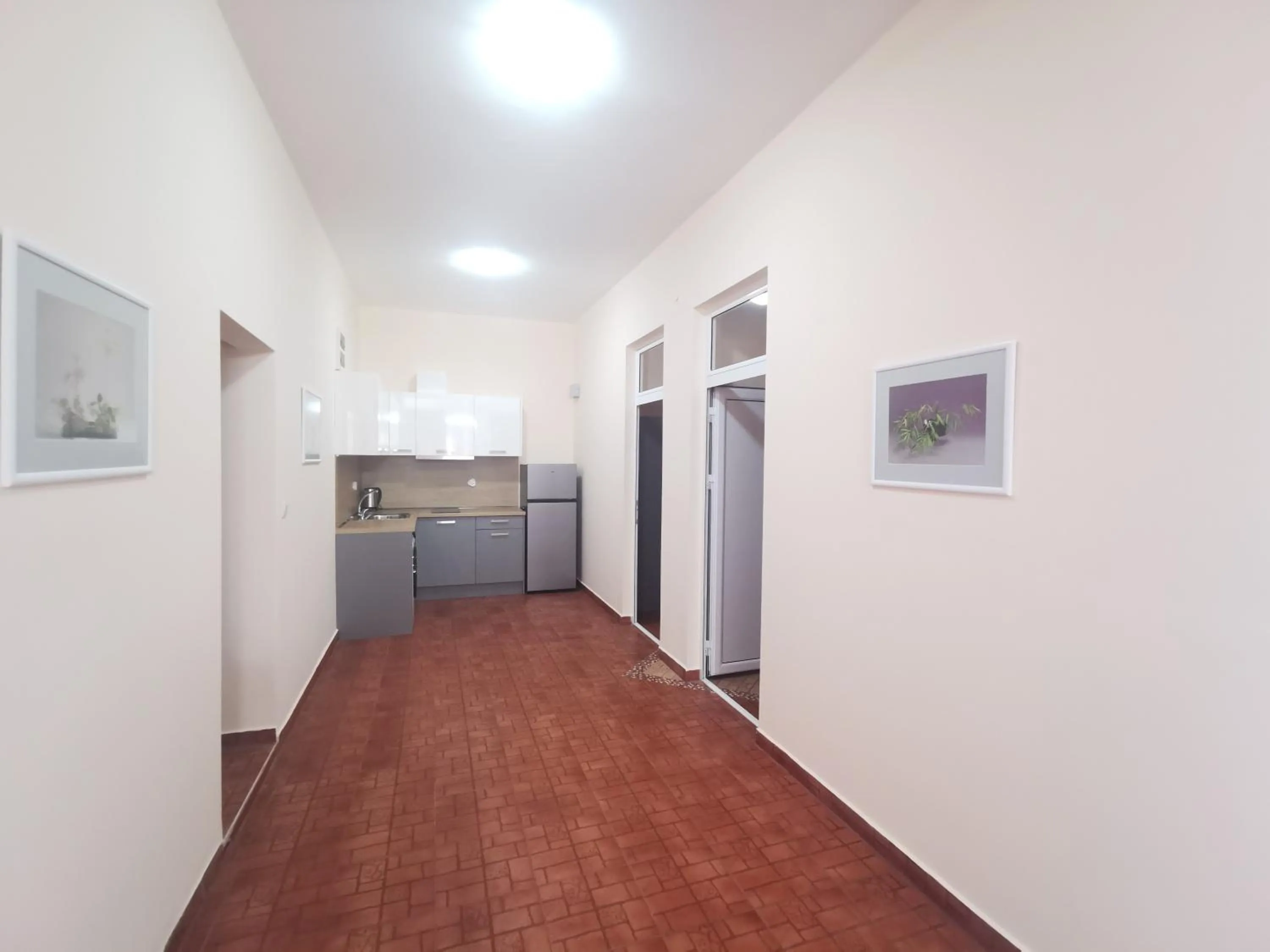 Rose Garden Omax Apartments