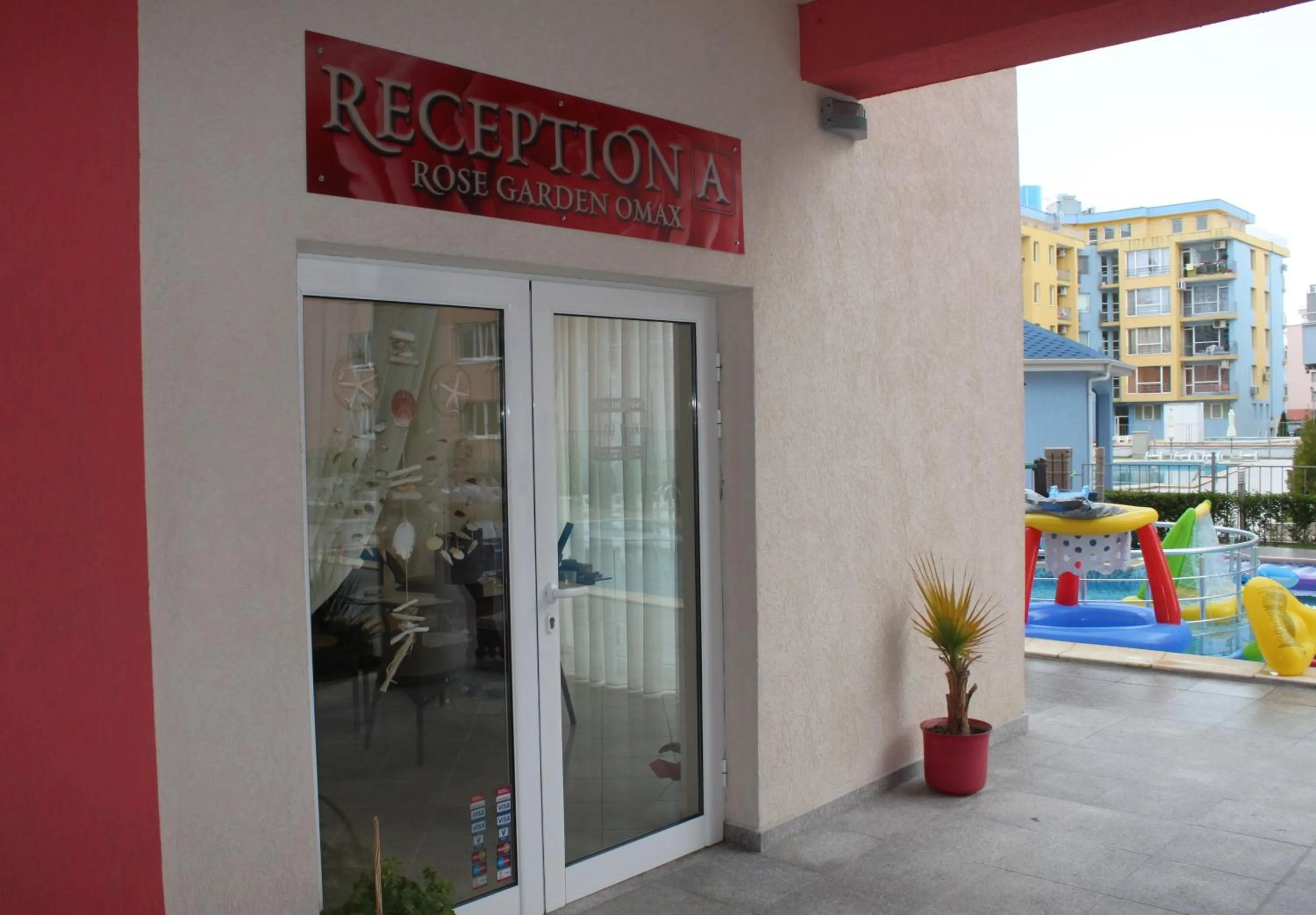 Balcony/Terrace in Rose Garden Omax Apartments