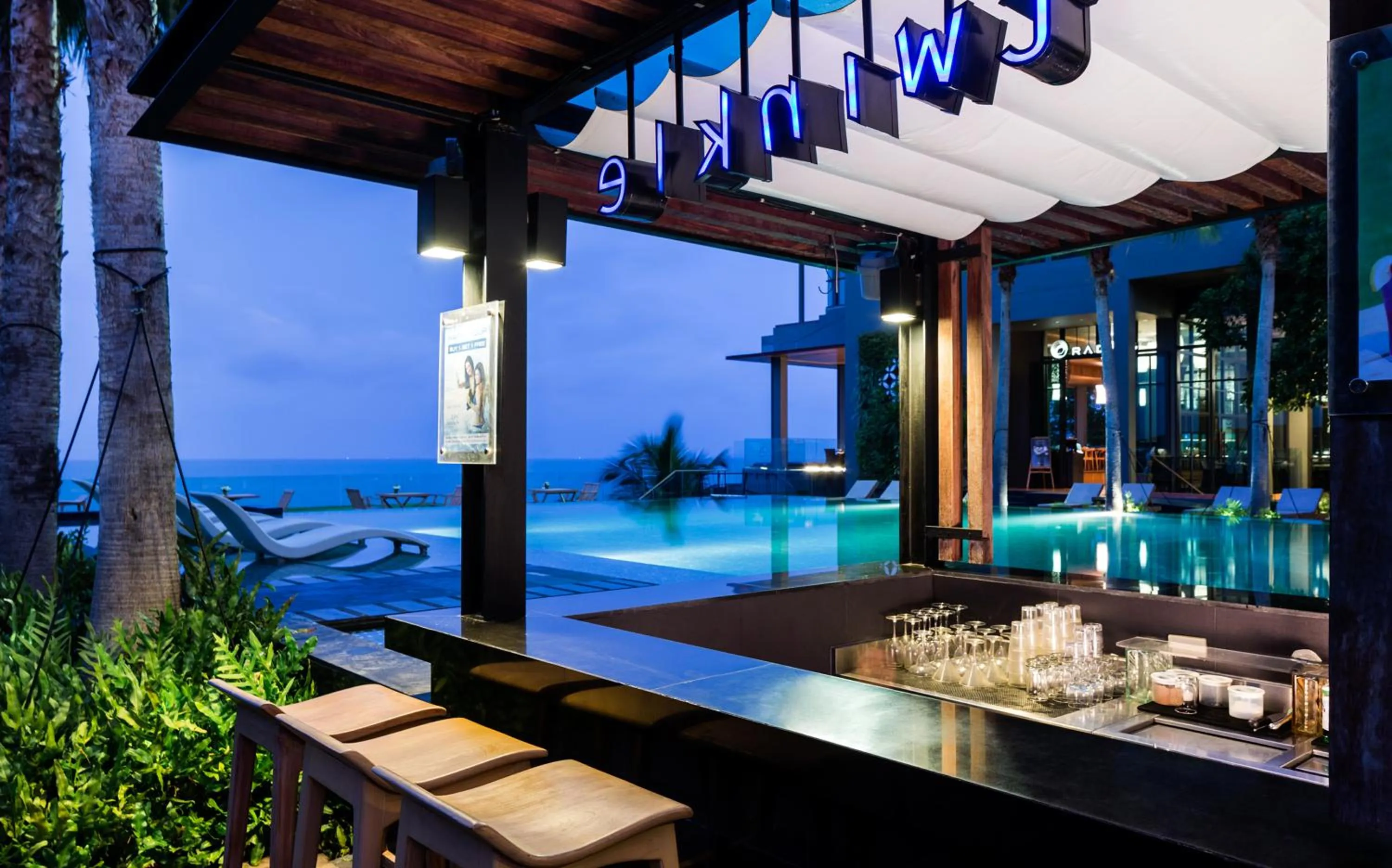 Lounge or bar in Cape Dara Resort