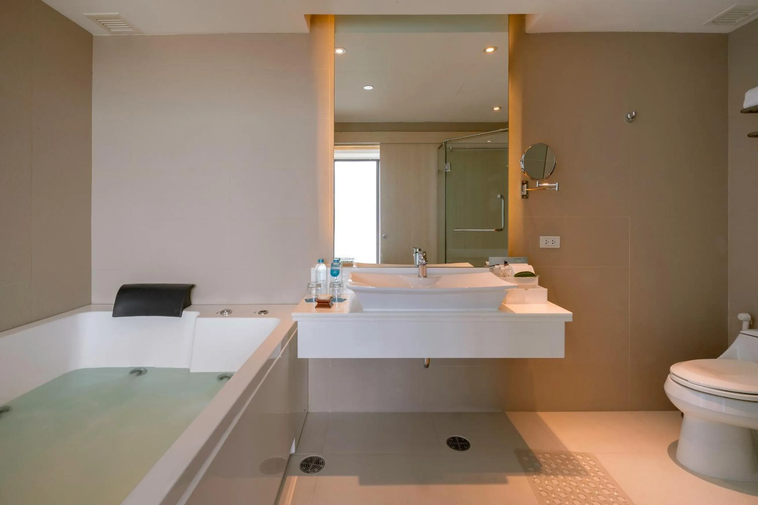 Toilet in Cape Dara Resort