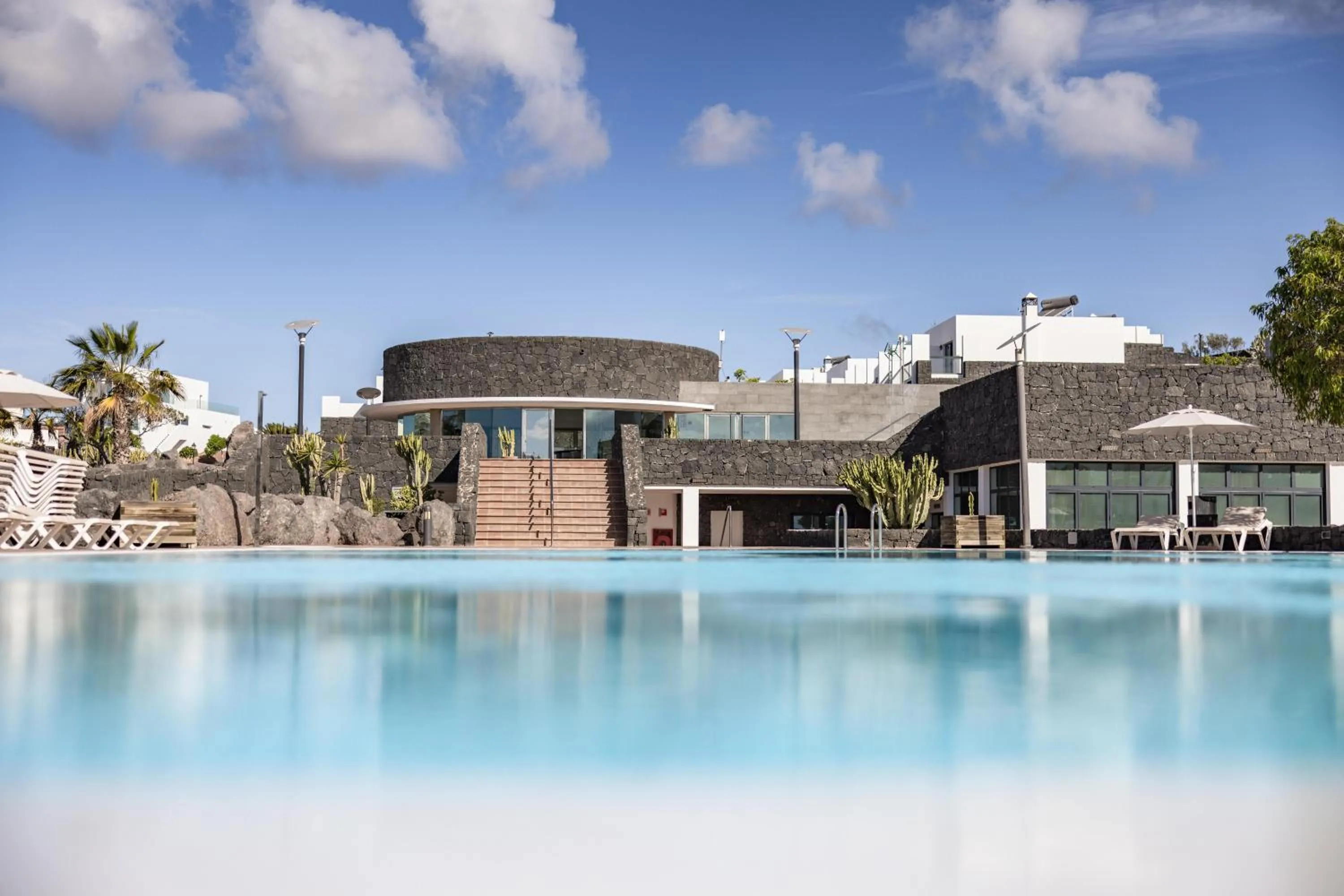 Swimming pool in Caybeach Papagayos