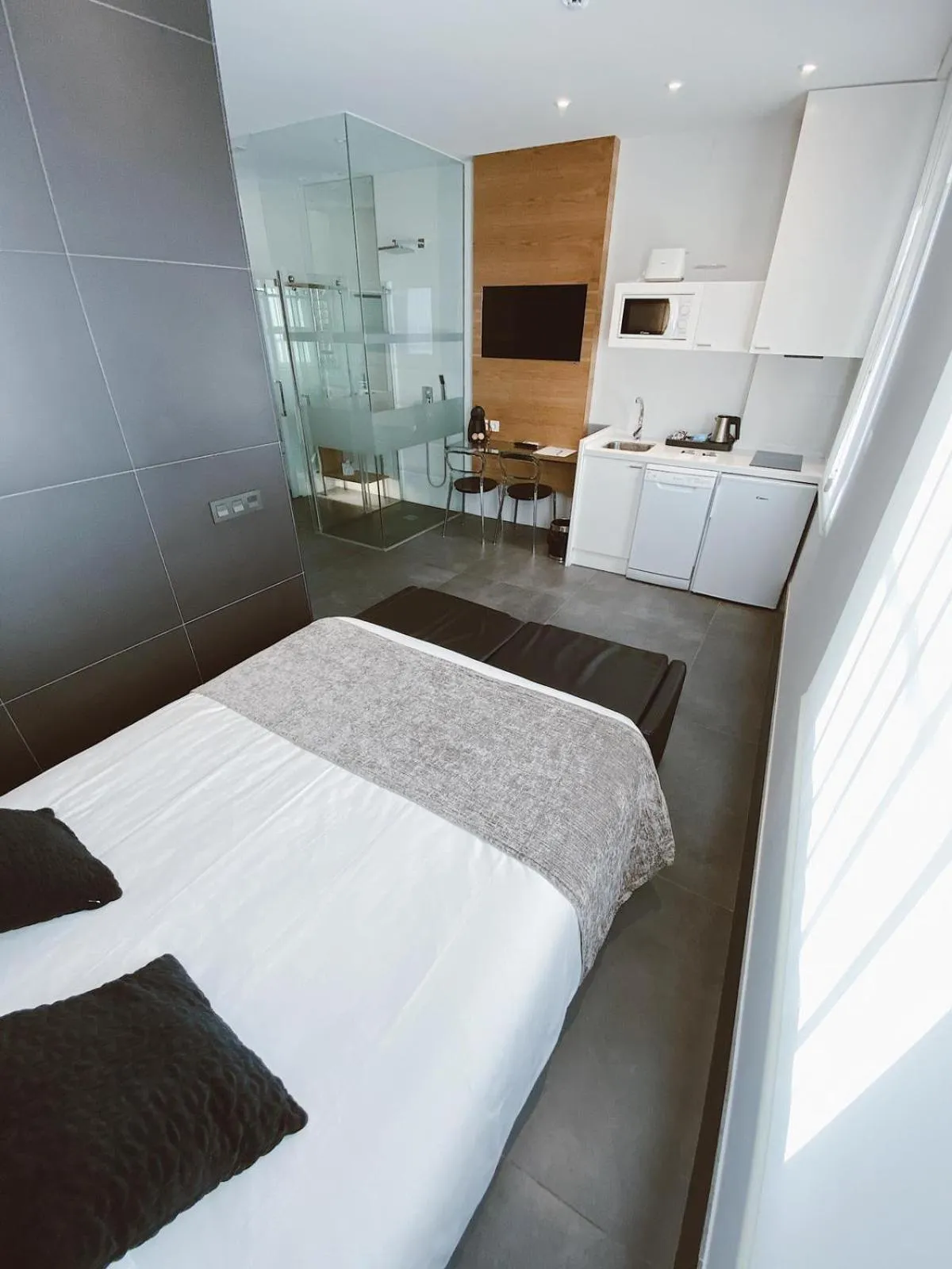 TV and multimedia, Bed in Salamanca Suites Libertad