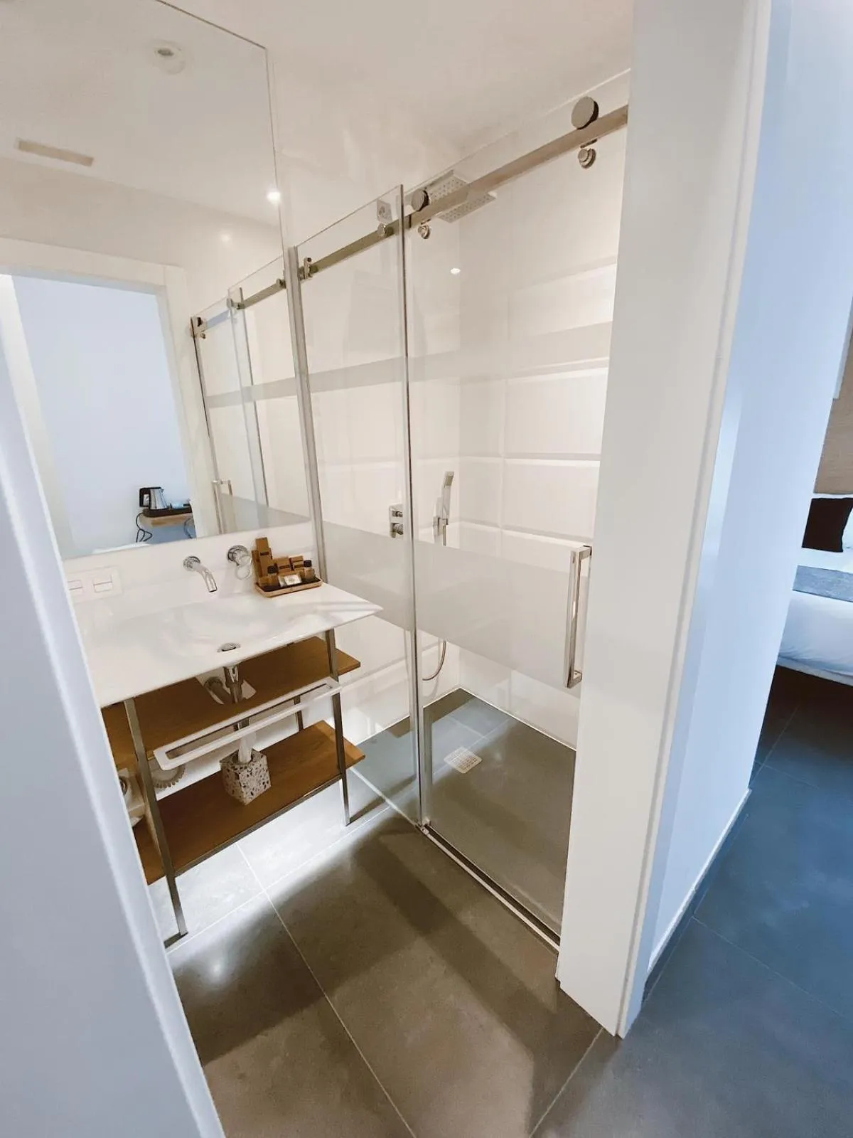 Bathroom, Bed in Salamanca Suites Libertad