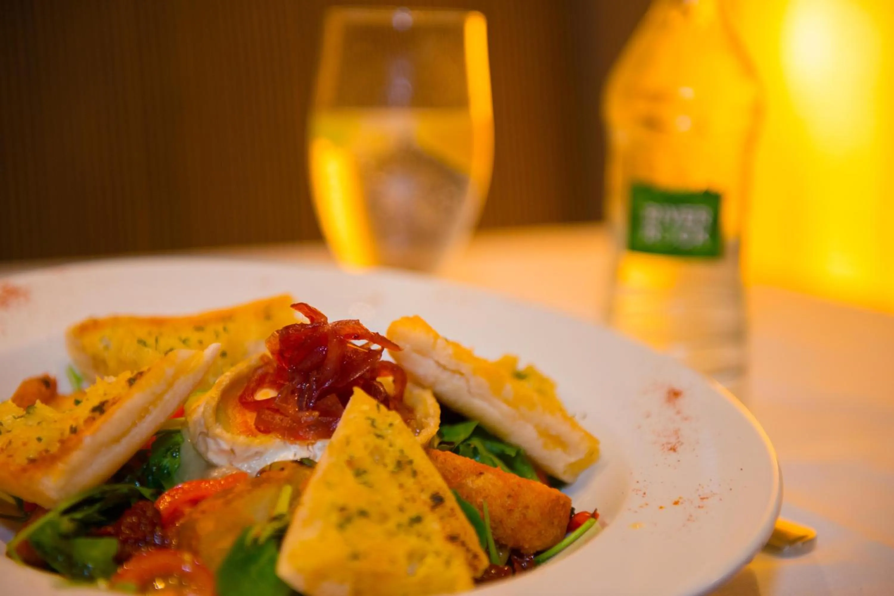 Food and drinks in Murphy's Hotel