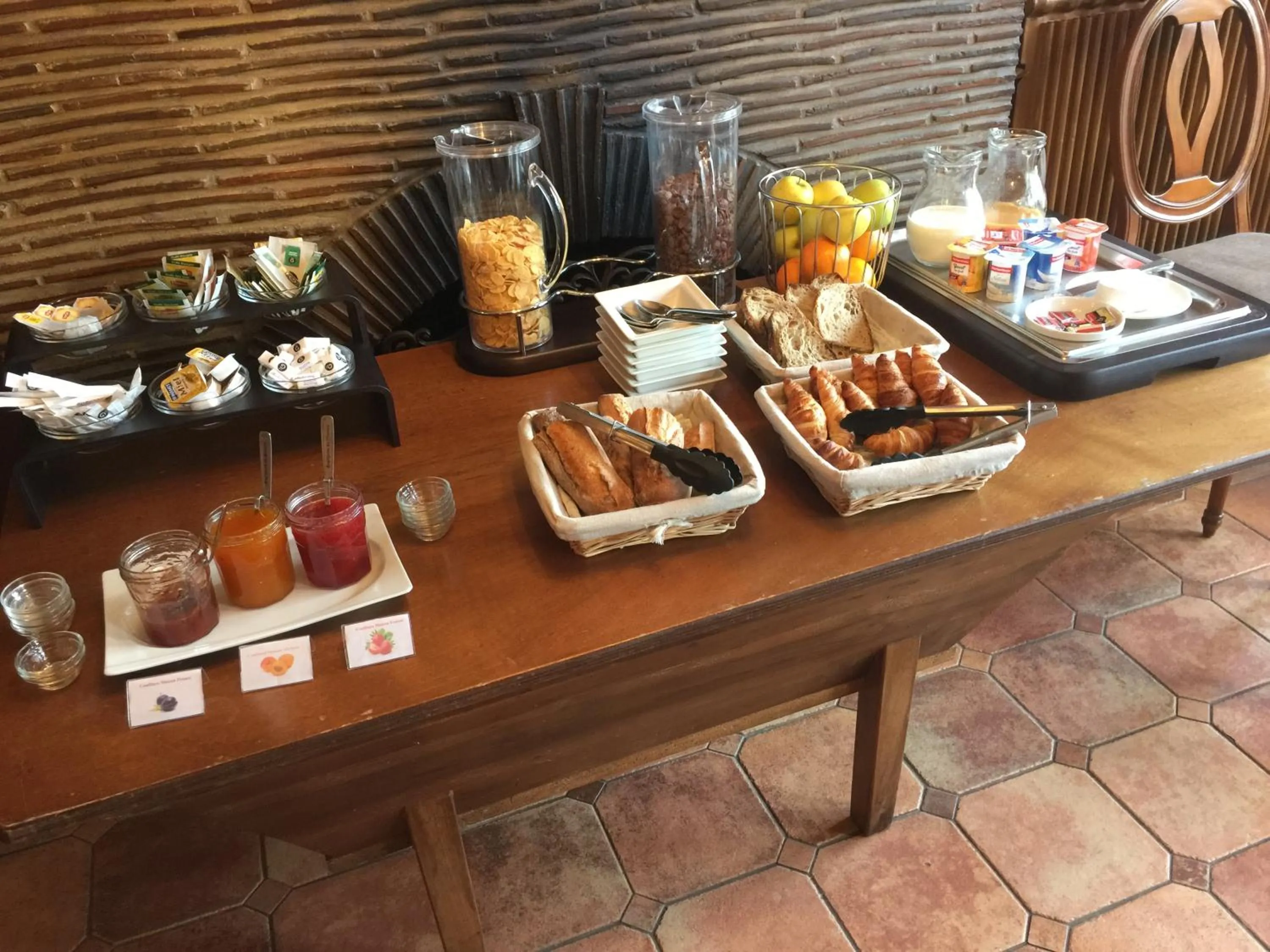 Area and facilities in Hostellerie de Pavillon Saint-Hubert