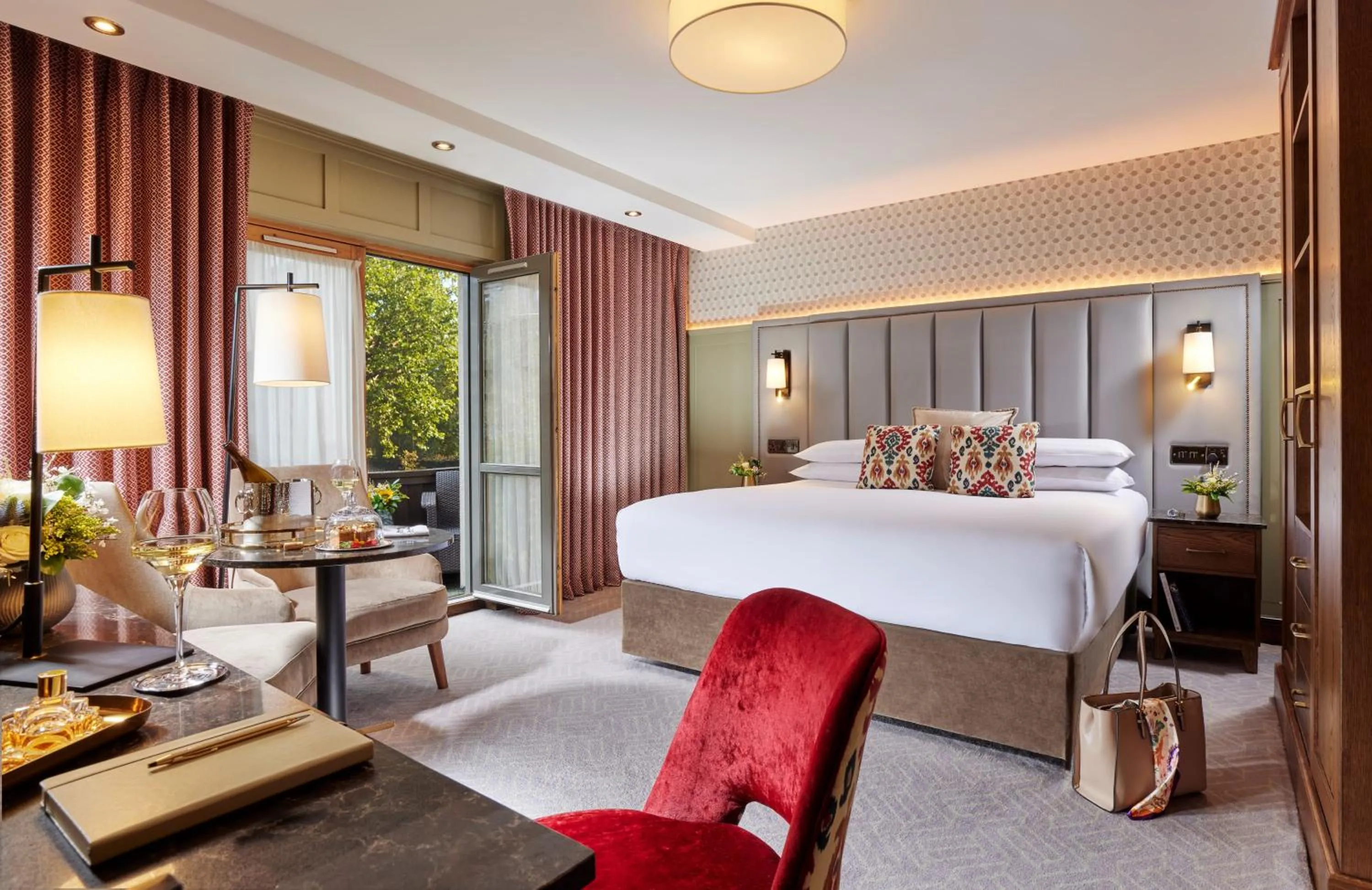 Bedroom, Bed in Westport Plaza Hotel, Spa & Leisure