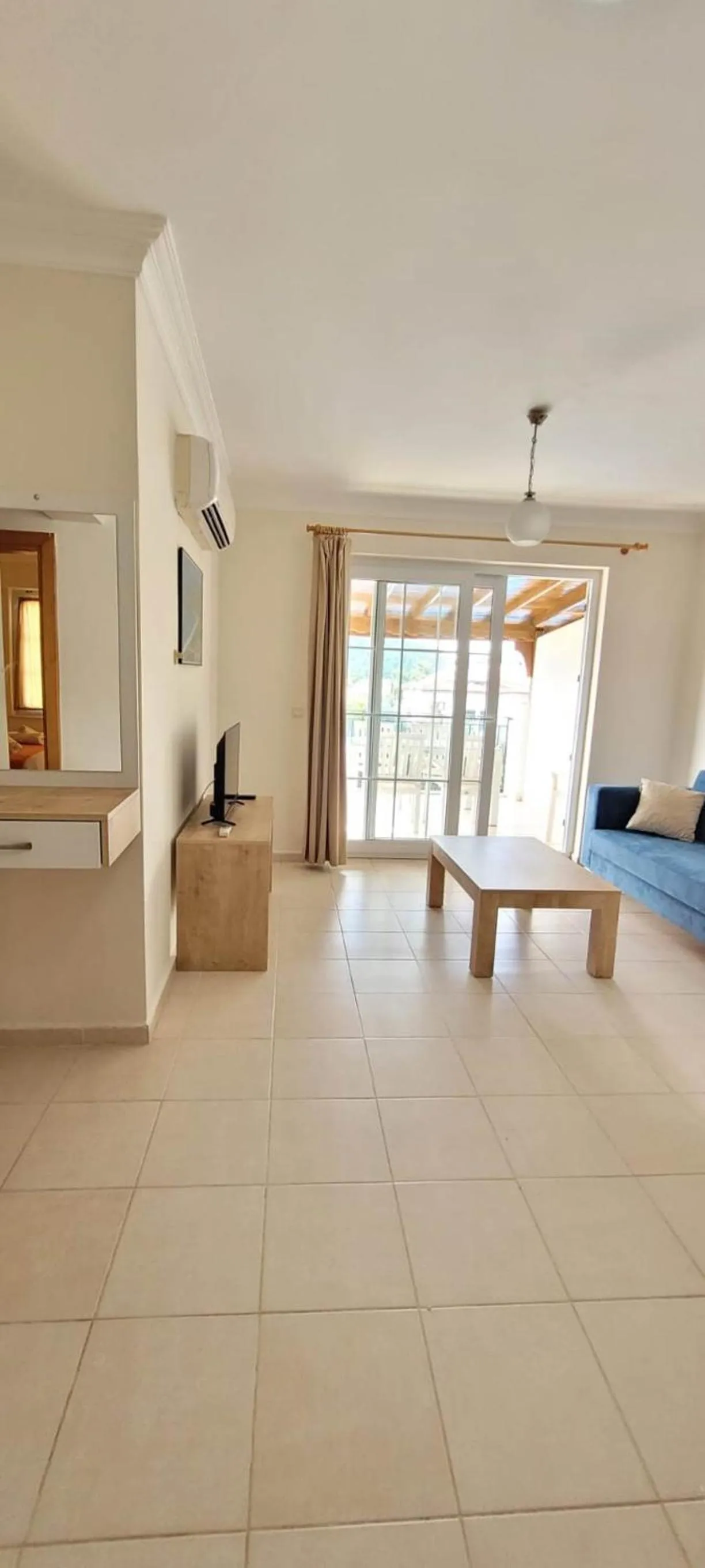 Communal lounge/ TV room in Tayfun Apart Hotel