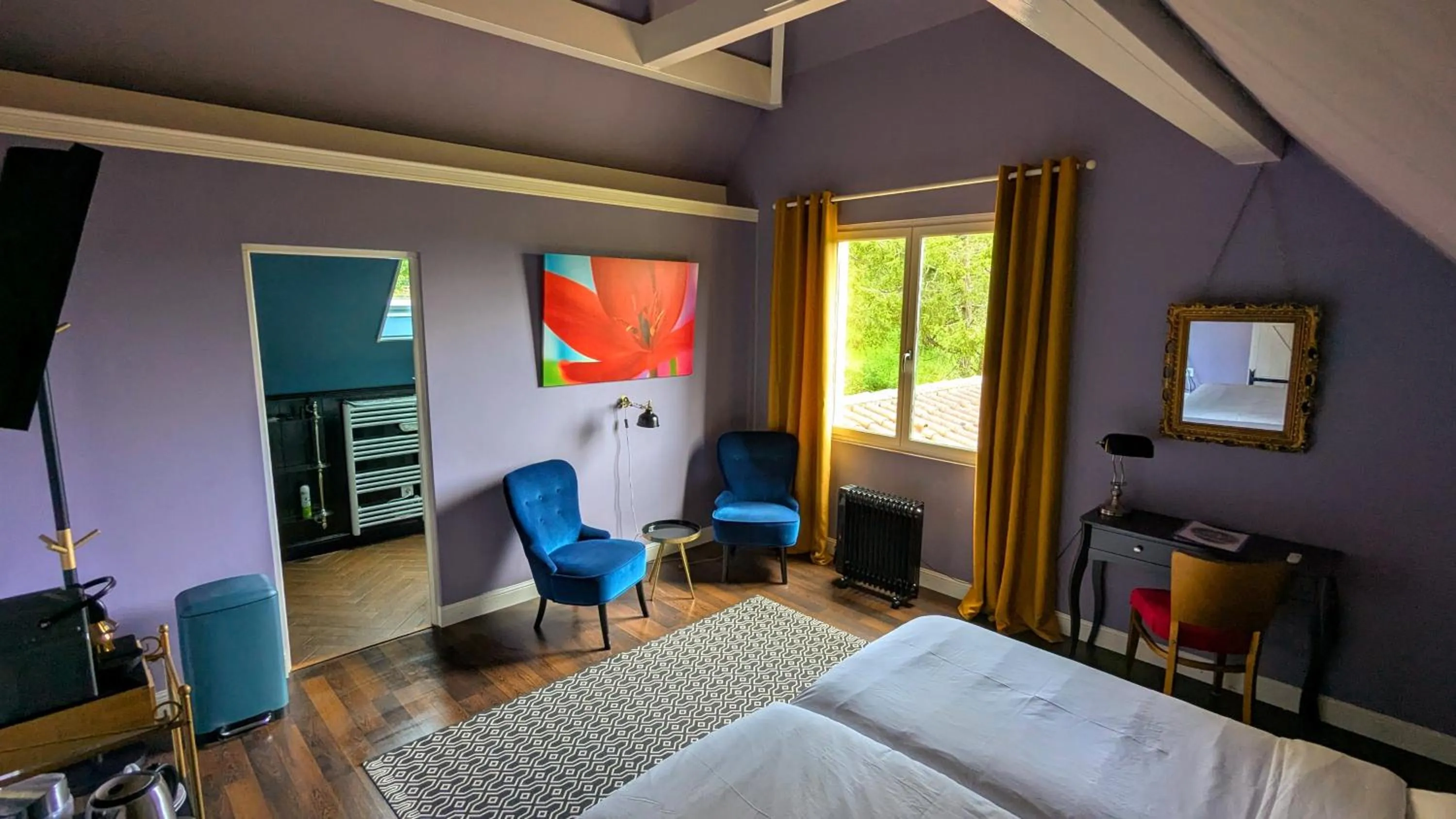 Deluxe Double or Twin Room with Mountain View in BonBon Chambre d'hôtes
