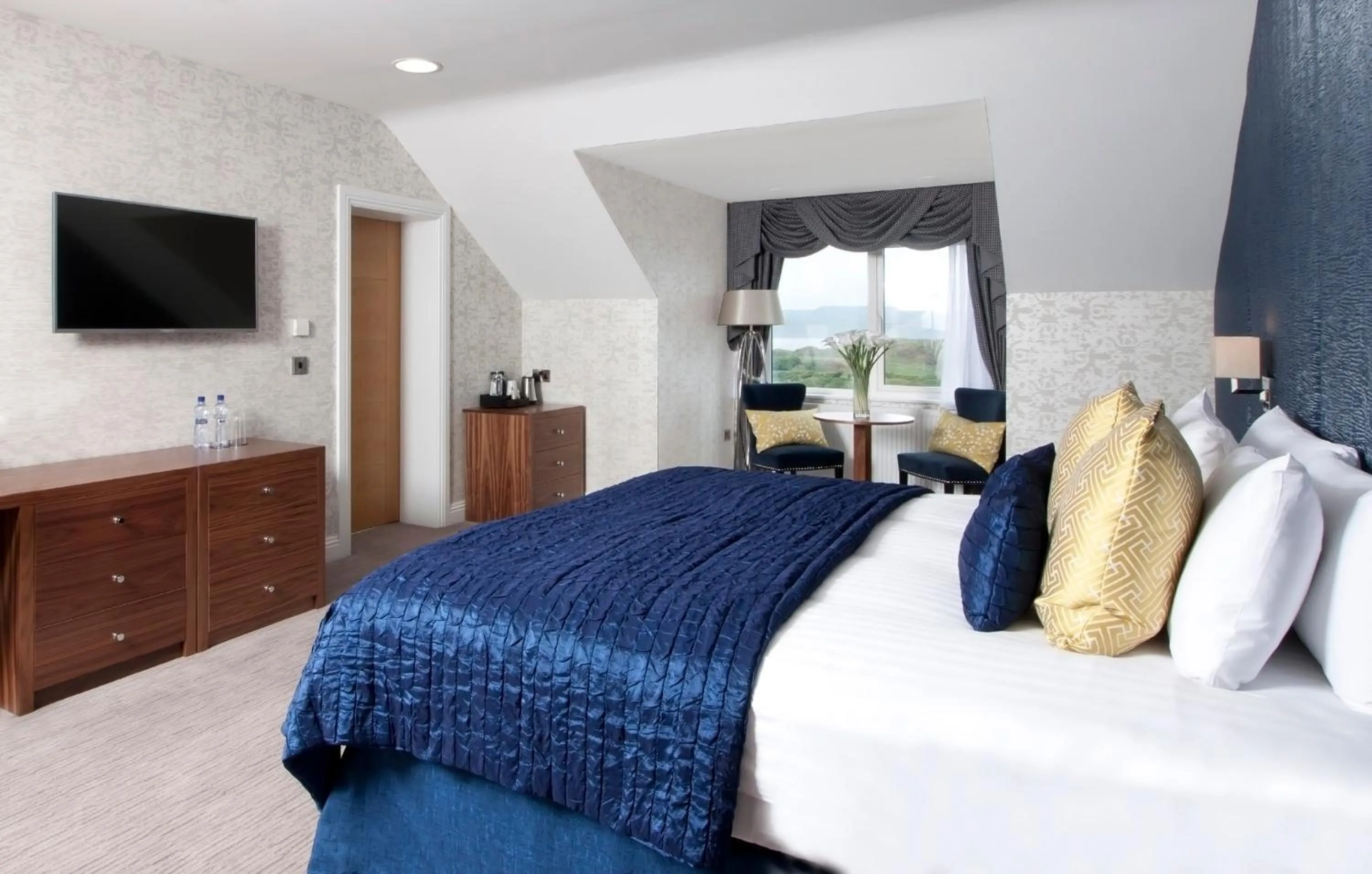 Bed in Shandon Hotel & Spa