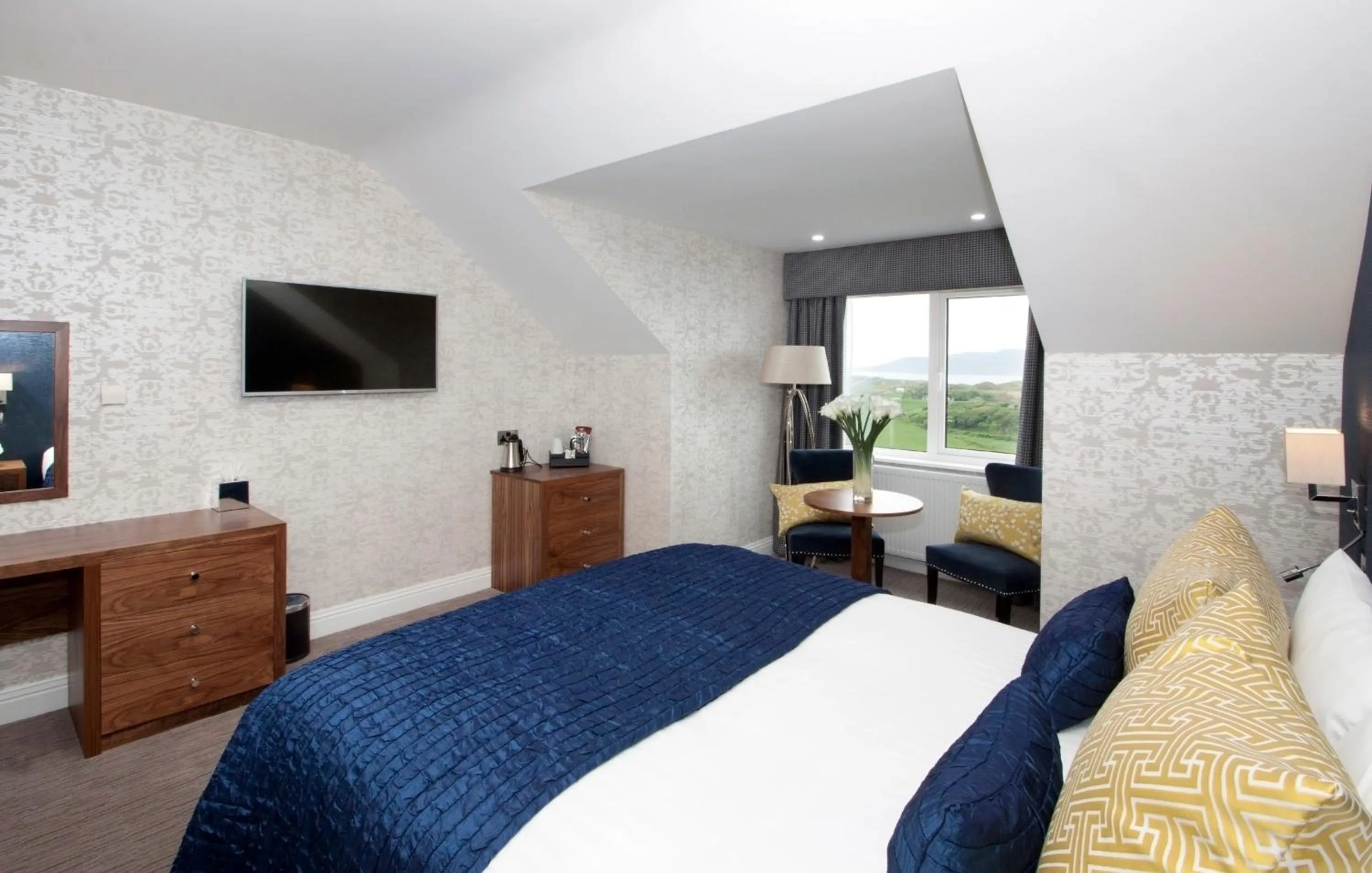 Bed in Shandon Hotel & Spa