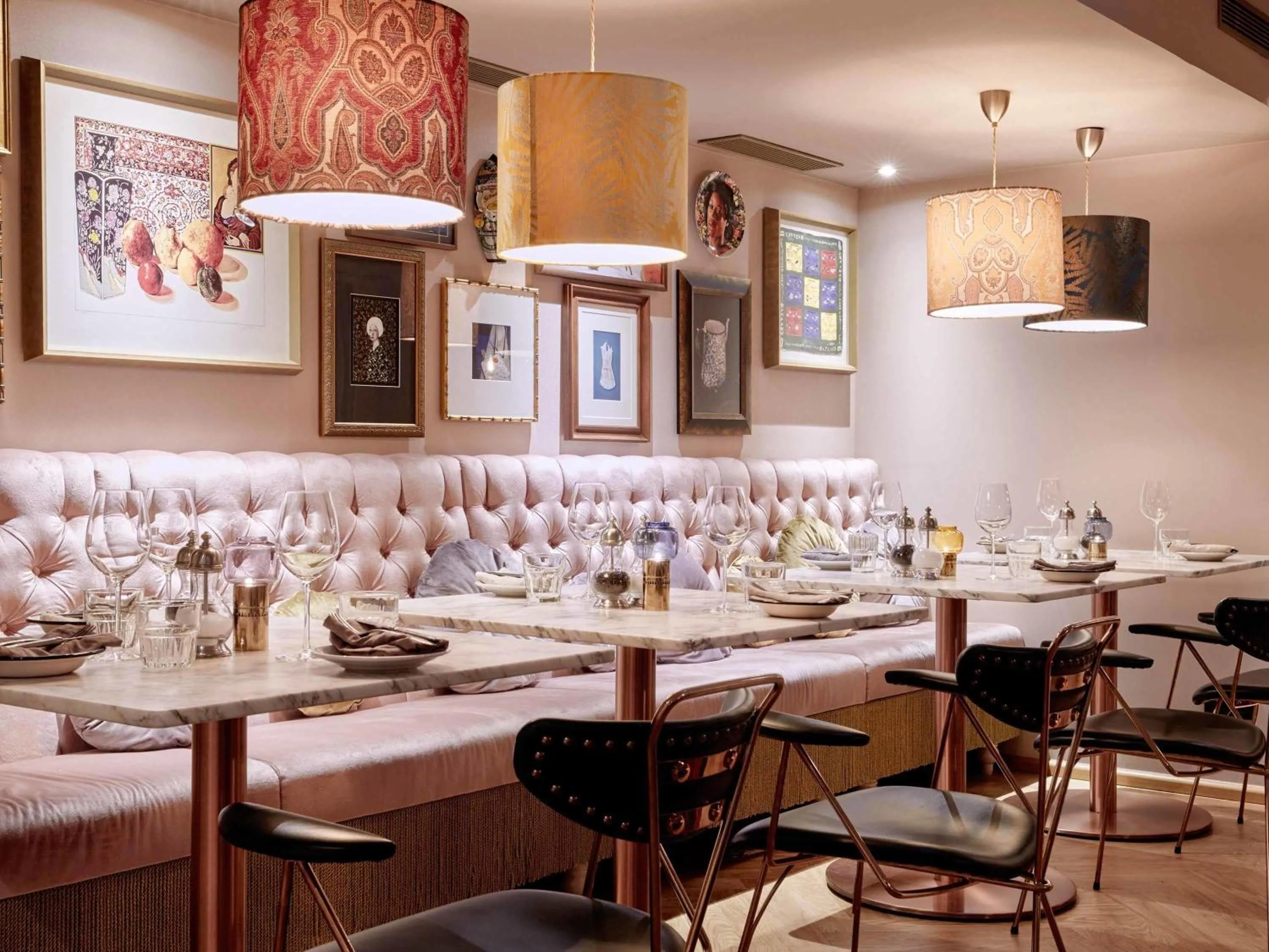 Restaurant/places to eat in 25hours Hotel Terminus Nord